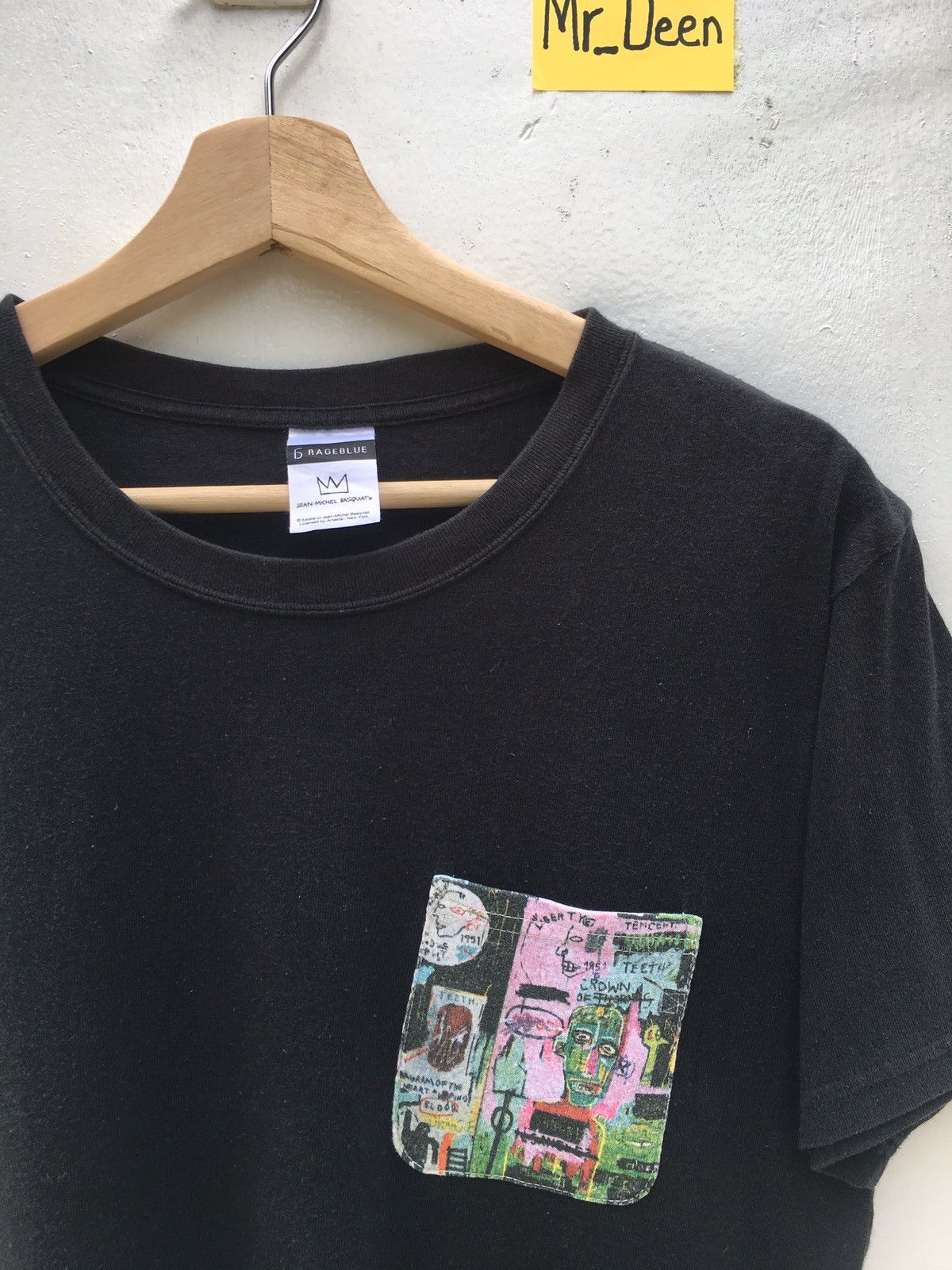 Jean-Michel Basquiat Jean Michel Basquait Spell Out with Small Pocket T Shirt Size US S / EU 44-46 / 1 - 9 Thumbnail