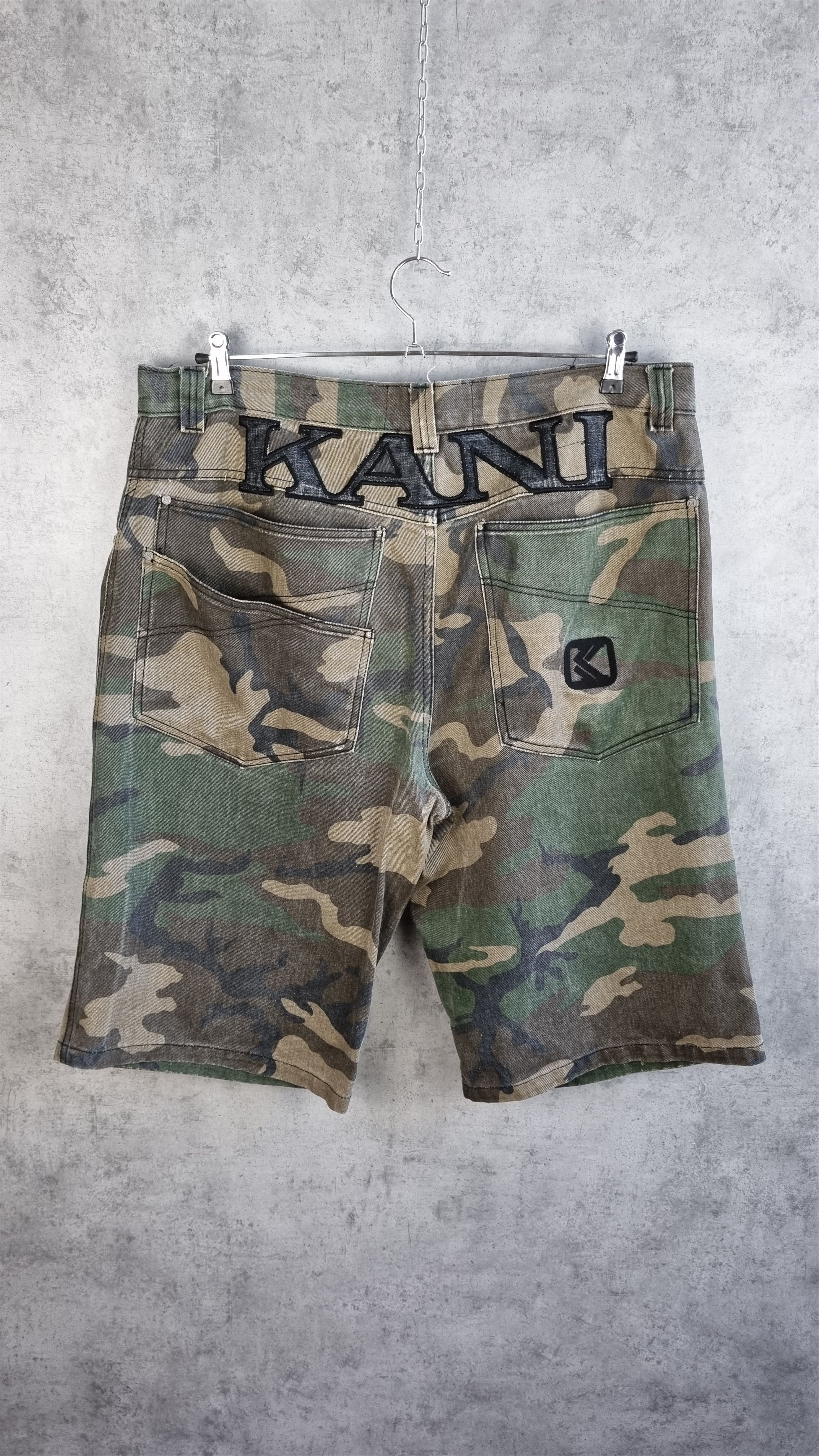 Karl Kani 90s KARL KANI Big Logo Camo shorts Secret Pocket Size US 34 / EU 50 - 3 Thumbnail