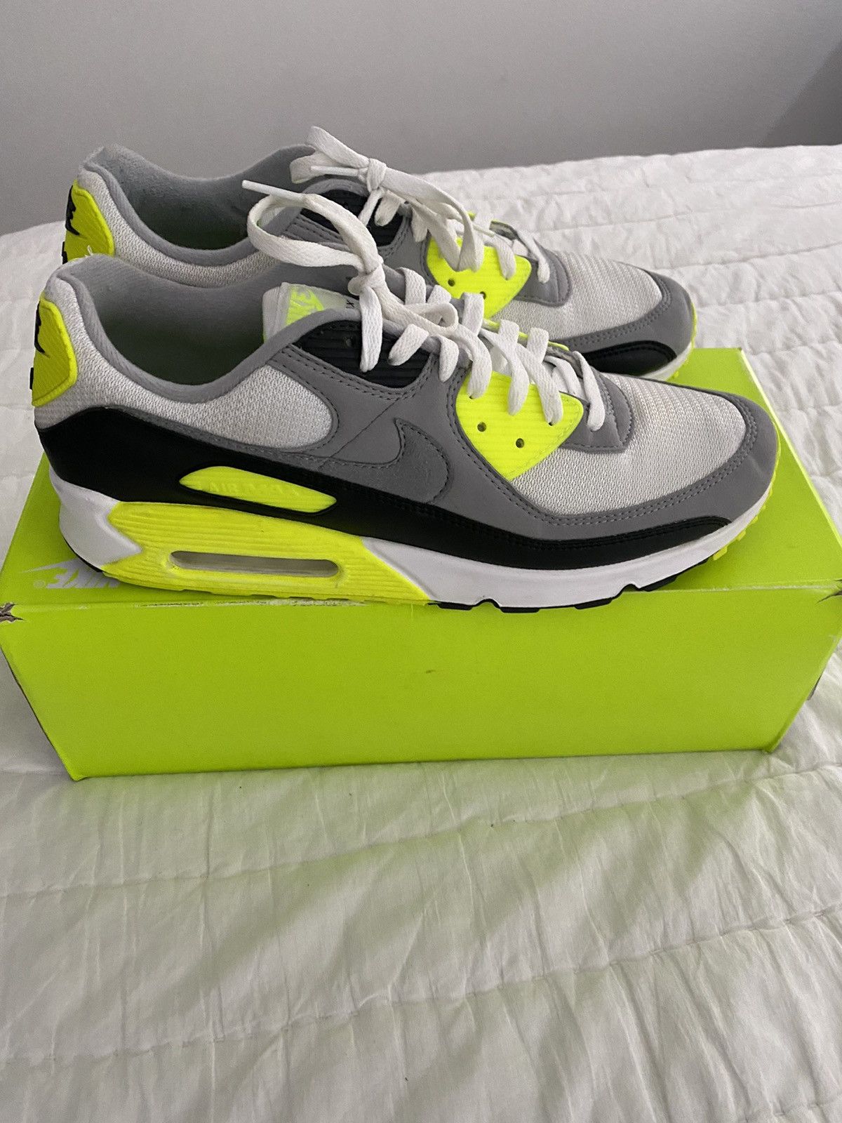 airmax 90 volts