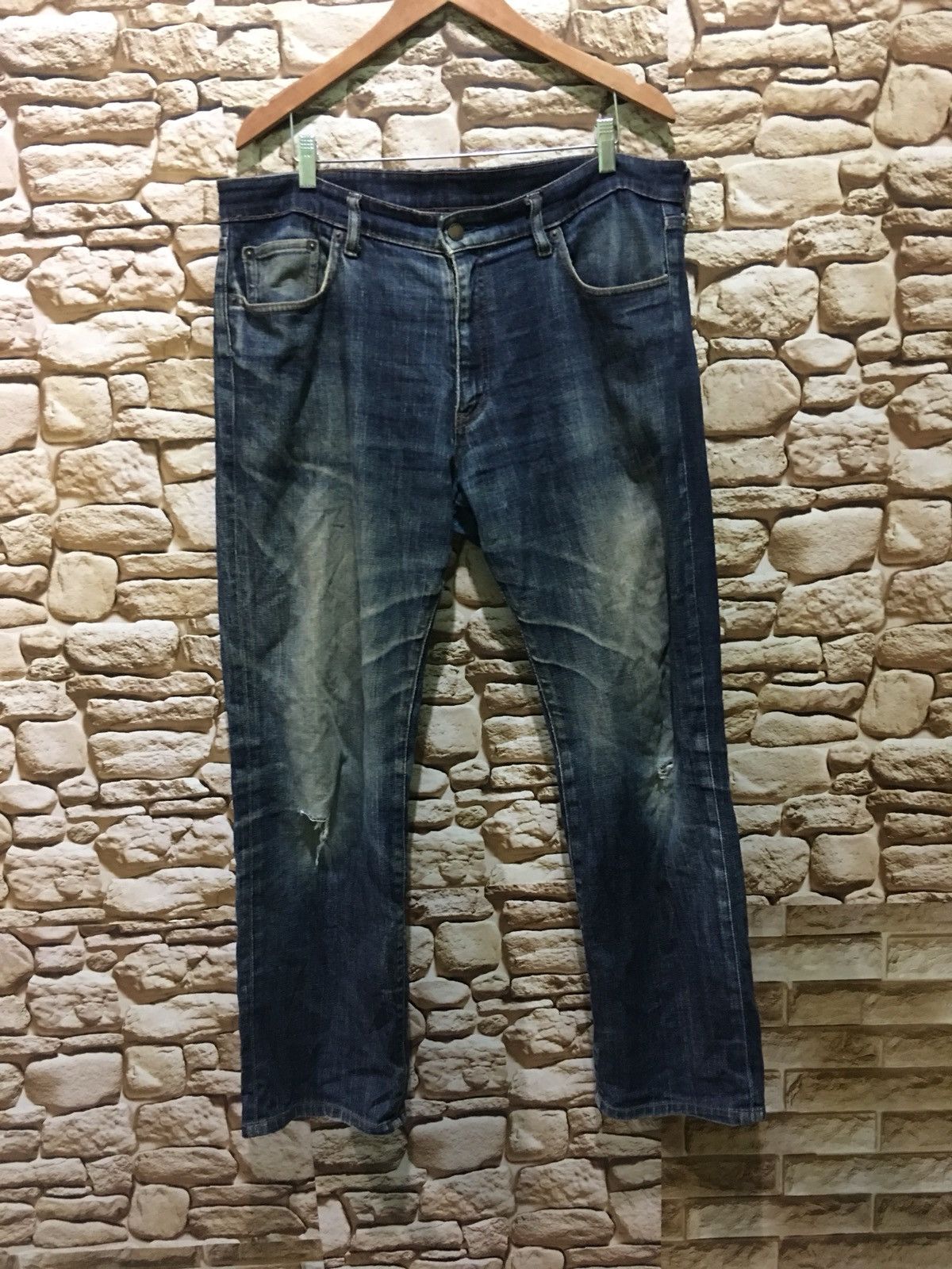 JAPANESE BRAND X UJ X UNIQLO DISTRESSED JEANS