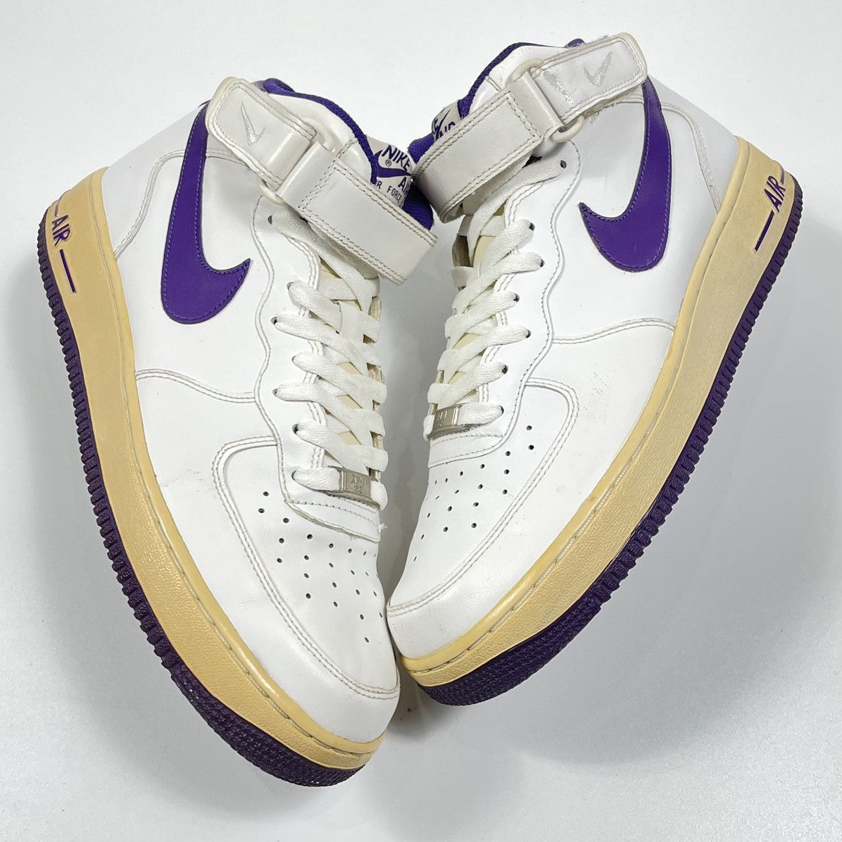 Nike 2010 Nike Air Force 1 Mid White Purple Size US 10 / EU 43 - 1 Thumbnail