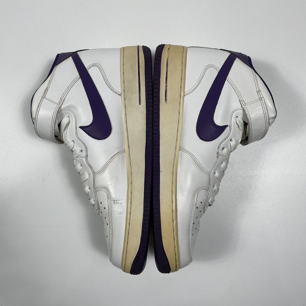 Nike 2010 Nike Air Force 1 Mid White Purple Size US 10 / EU 43 - 3 Thumbnail