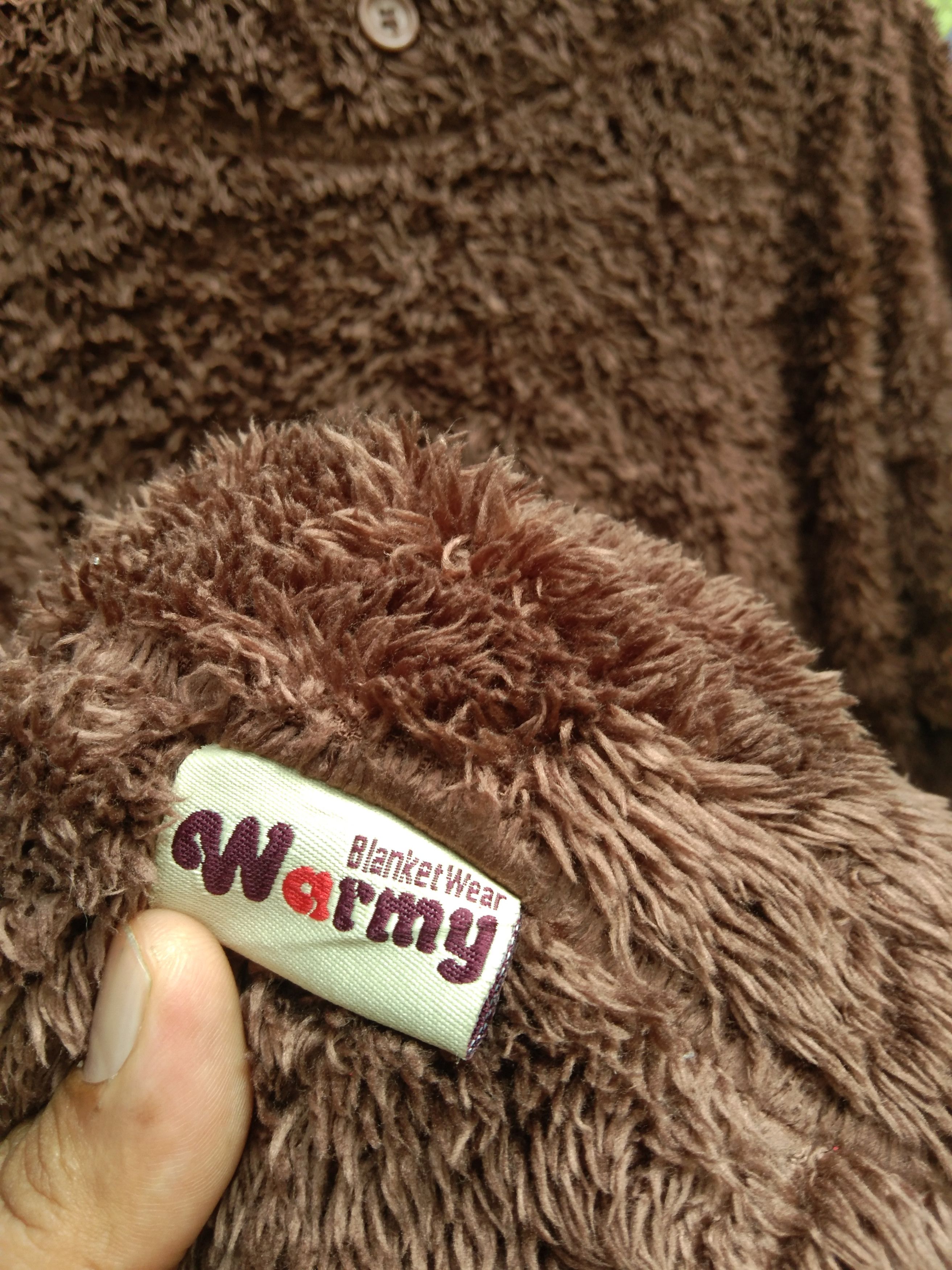 Japanese Brand SOFT & FLUFFY WARMY BLANKET WEAR Size US L / EU 52-54 / 3 - 8 Thumbnail