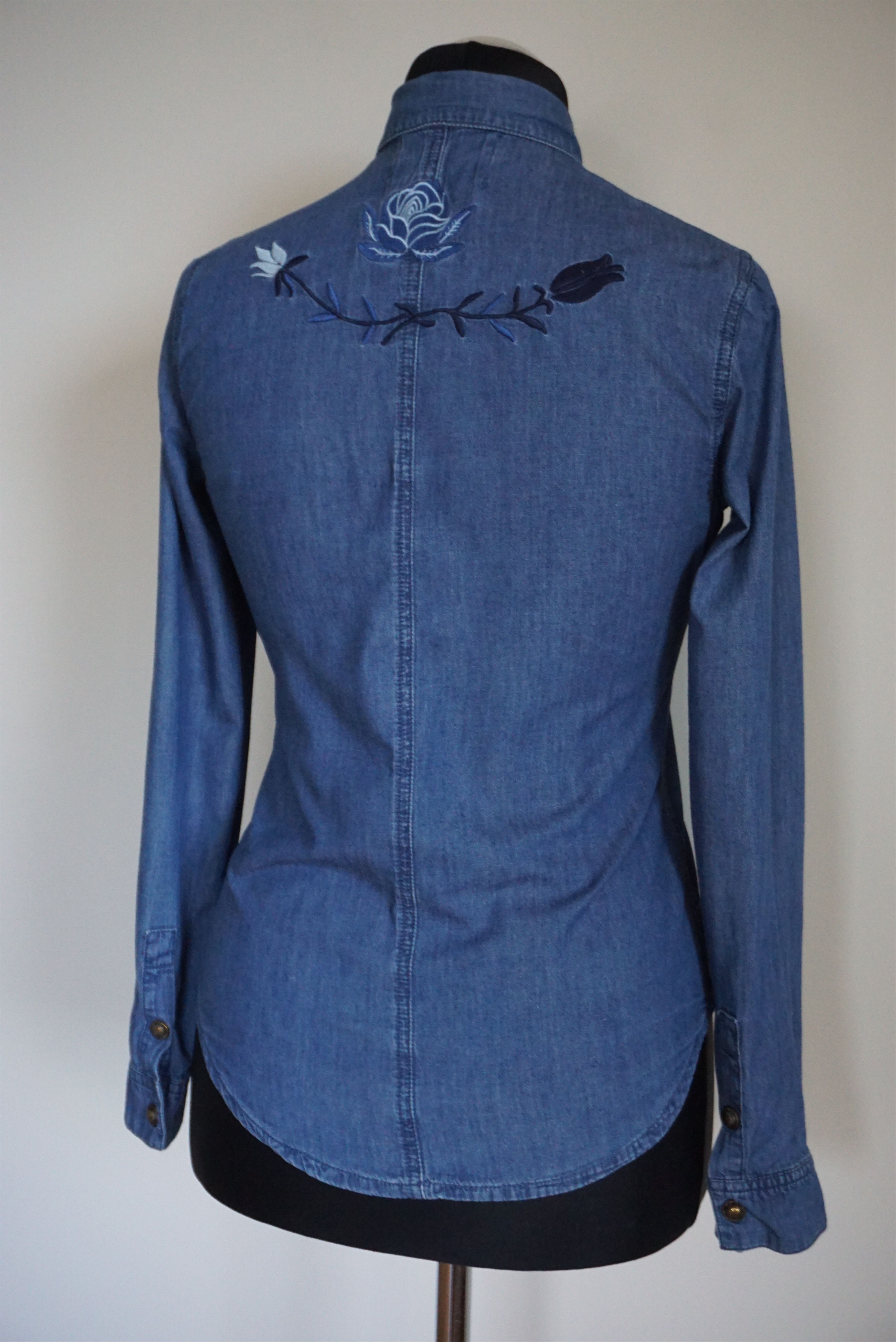 Desigual Desigual S 4/6 Exotic jeans shirt embroidered floral cowboy Size S / US 4 / IT 40 - 6 Thumbnail