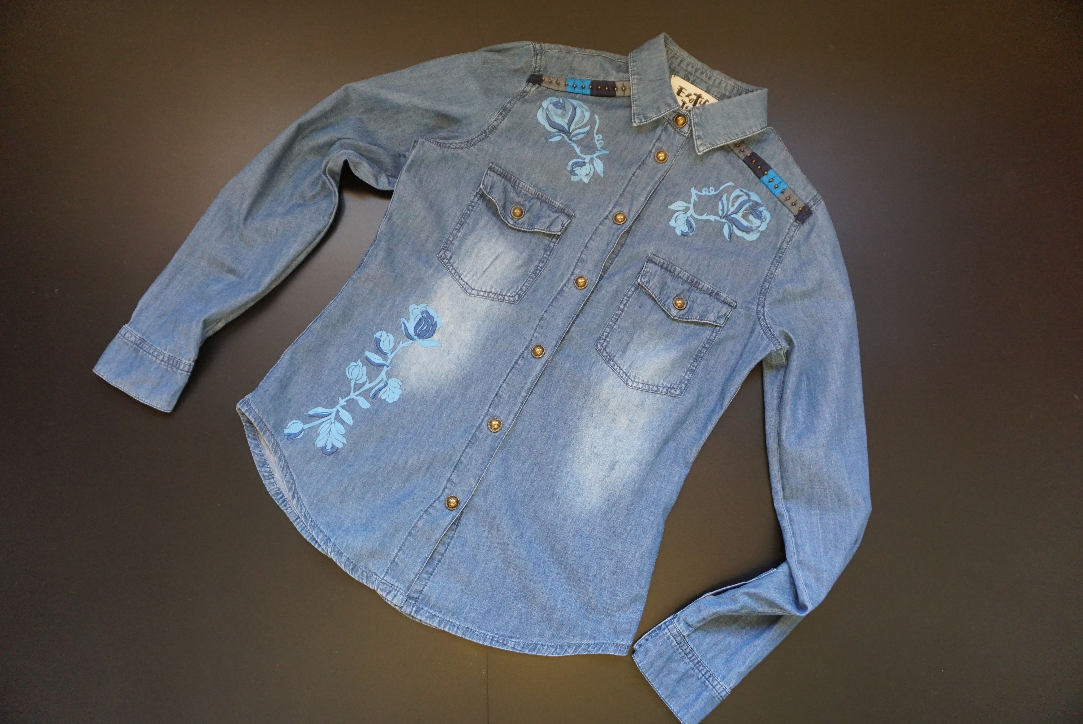 Desigual Desigual S 4/6 Exotic jeans shirt embroidered floral cowboy Size S / US 4 / IT 40 - 1 Thumbnail