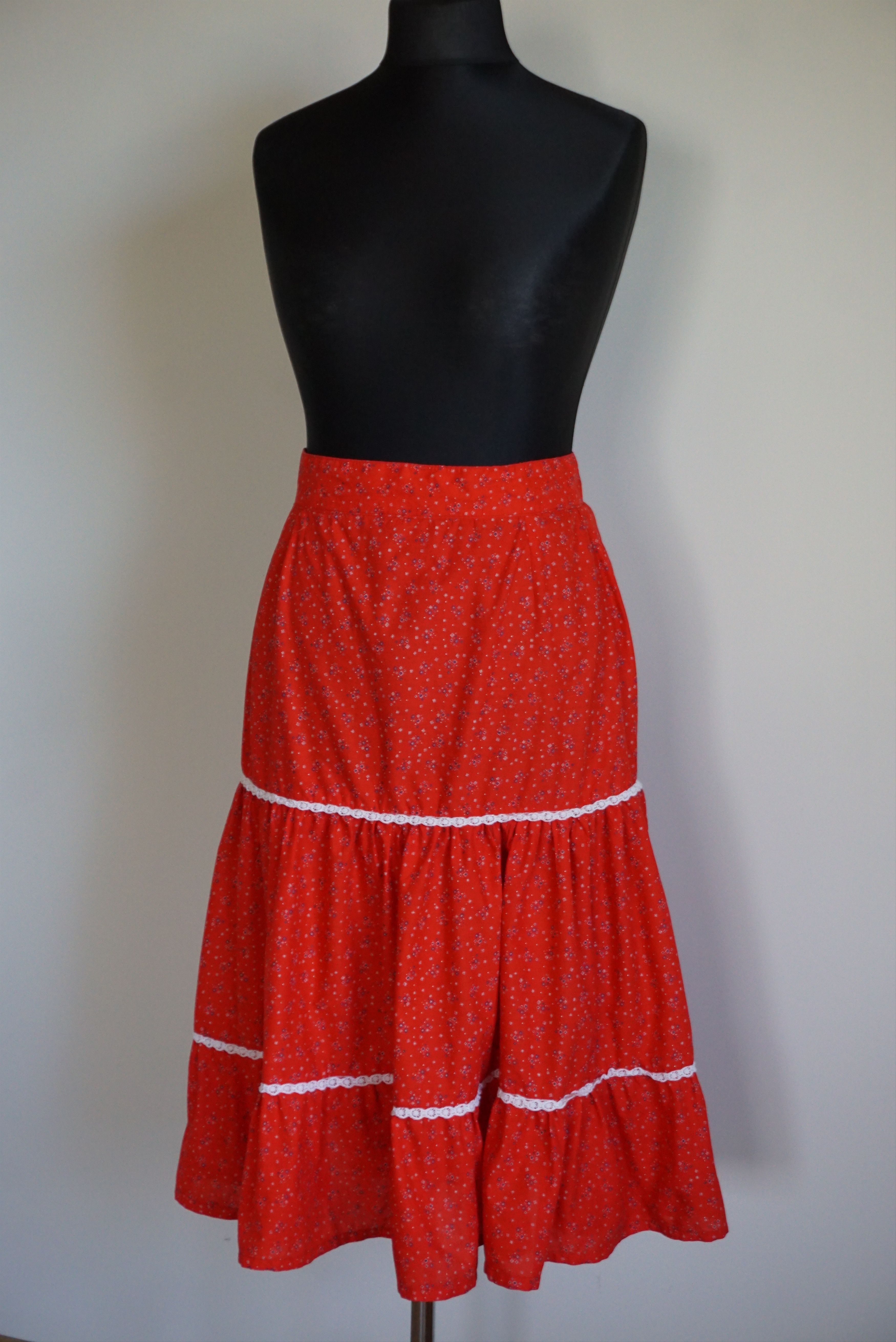 Handmade Spanish custom made skirt 70s floral cotton M 6/8 peasant Size 30" / US 8 / IT 44 - 14 Thumbnail