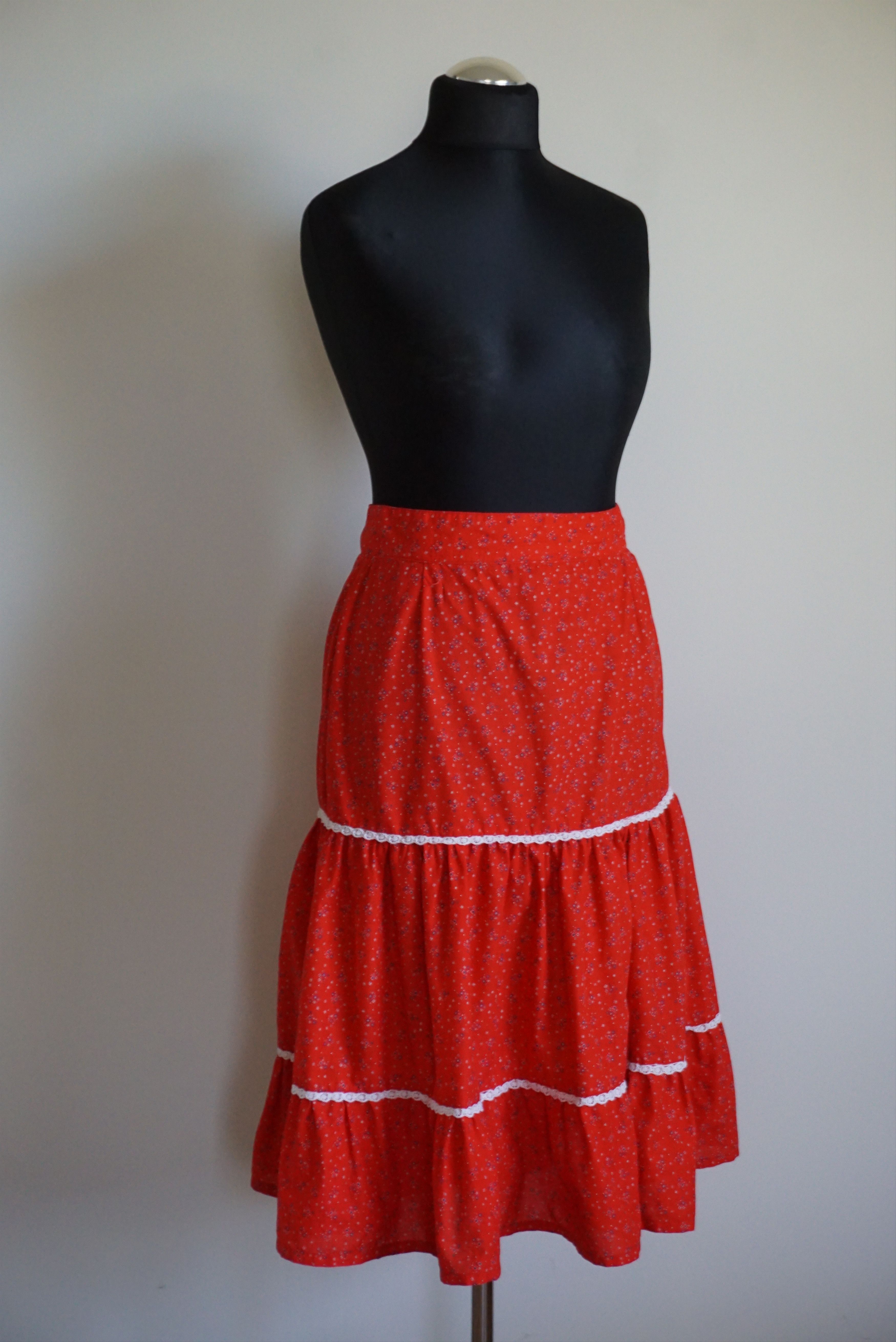 Handmade Spanish custom made skirt 70s floral cotton M 6/8 peasant Size 30" / US 8 / IT 44 - 2 Thumbnail