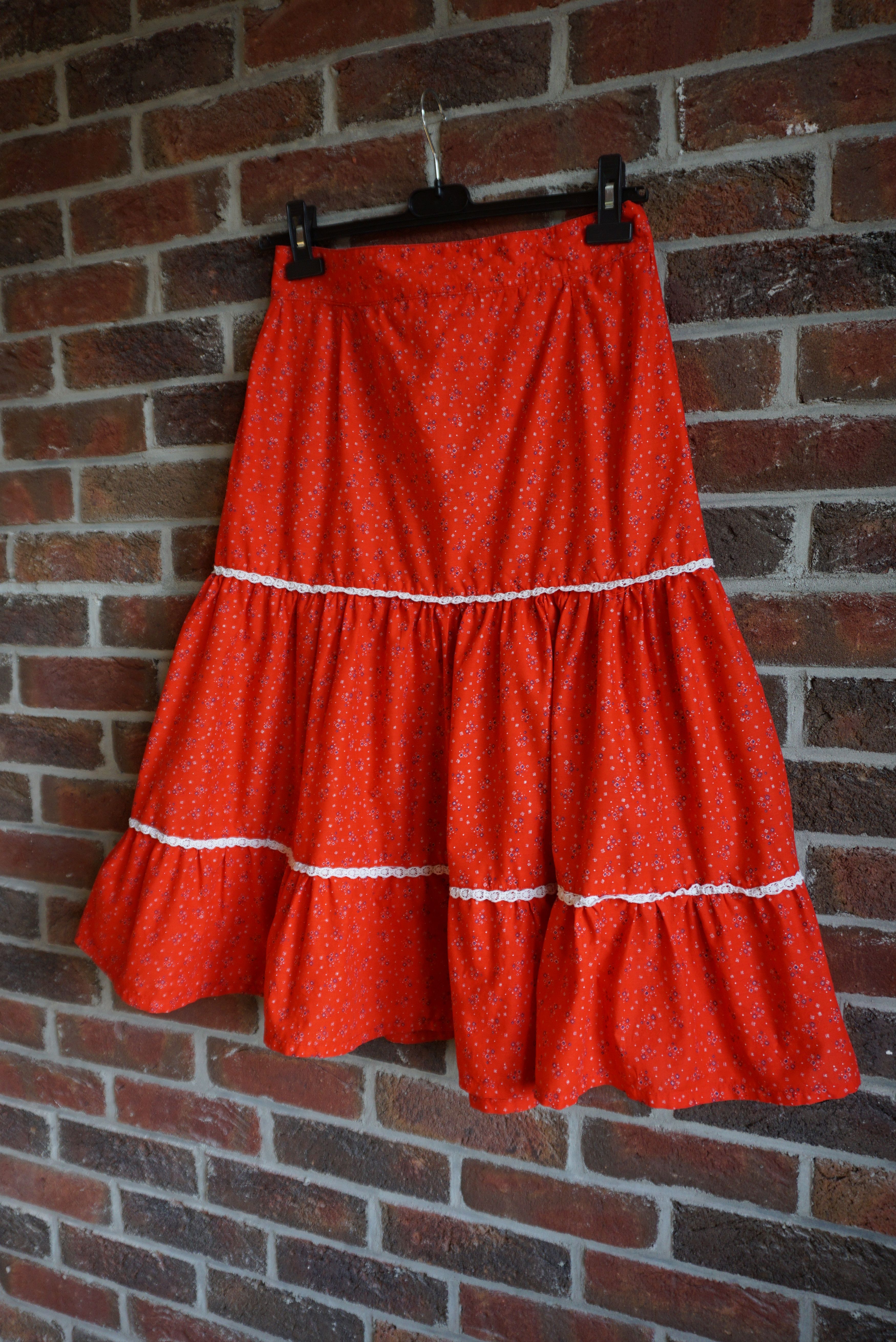 Handmade Spanish custom made skirt 70s floral cotton M 6/8 peasant Size 30" / US 8 / IT 44 - 18 Thumbnail