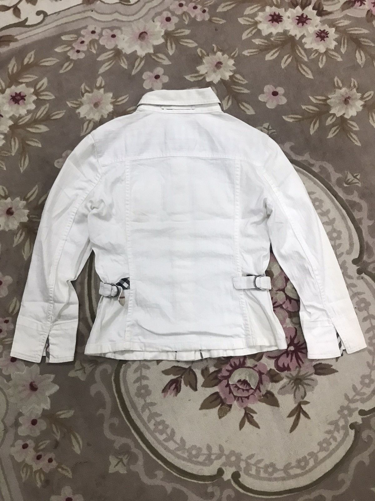 Burberry Vintage burberry jacket lady very rare Size XS / US 0-2 / IT 36-38 - 2 Thumbnail