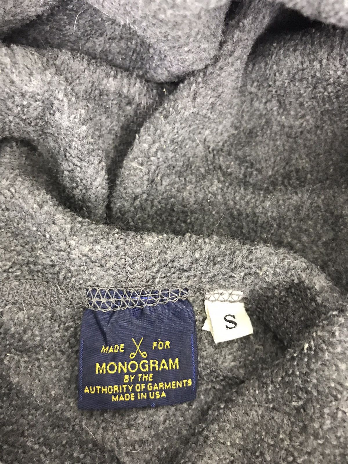 Vintage Vintage Monogram Made in USA Fleece Sweatshirt Hoodies Size US M / EU 48-50 / 2 - 3 Thumbnail