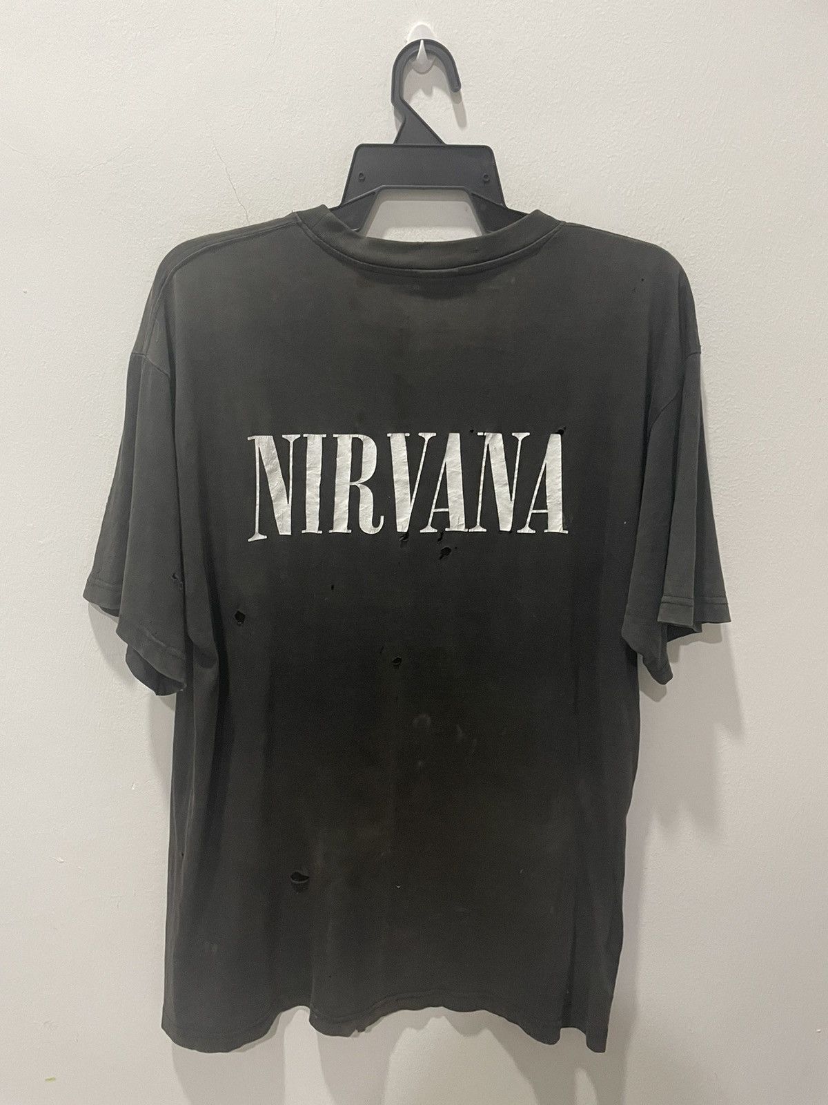 Band Tees × Nirvana × Vintage Vintage Rare Nirvana Faded Worn Distressed Band Tee Size US L / EU 52-54 / 3 - 7 Thumbnail