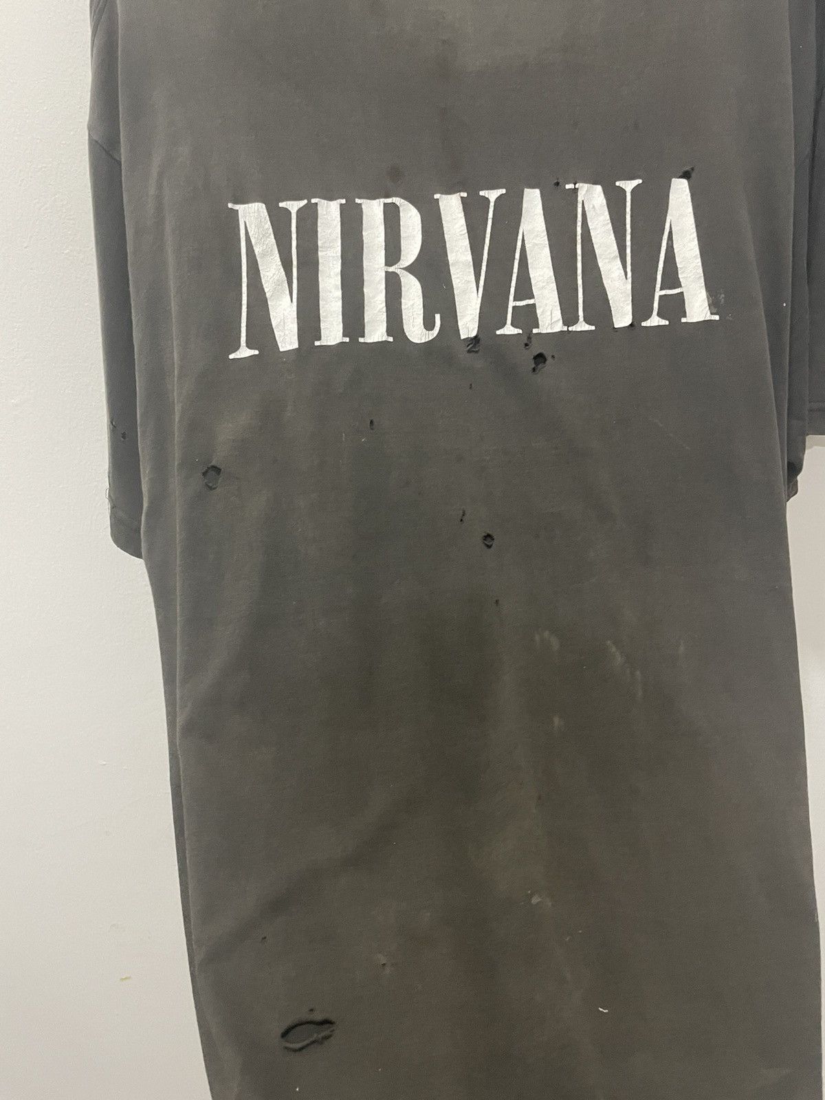 Band Tees × Nirvana × Vintage Vintage Rare Nirvana Faded Worn Distressed Band Tee Size US L / EU 52-54 / 3 - 9 Thumbnail