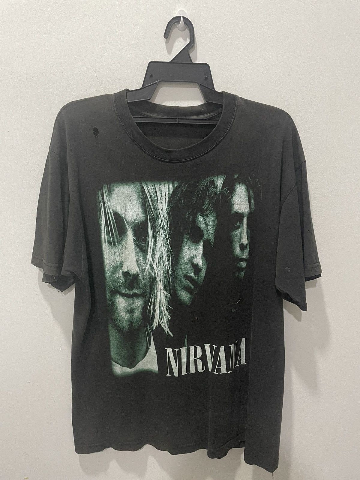 Band Tees × Nirvana × Vintage Vintage Rare Nirvana Faded Worn Distressed Band Tee Size US L / EU 52-54 / 3 - 1 Thumbnail
