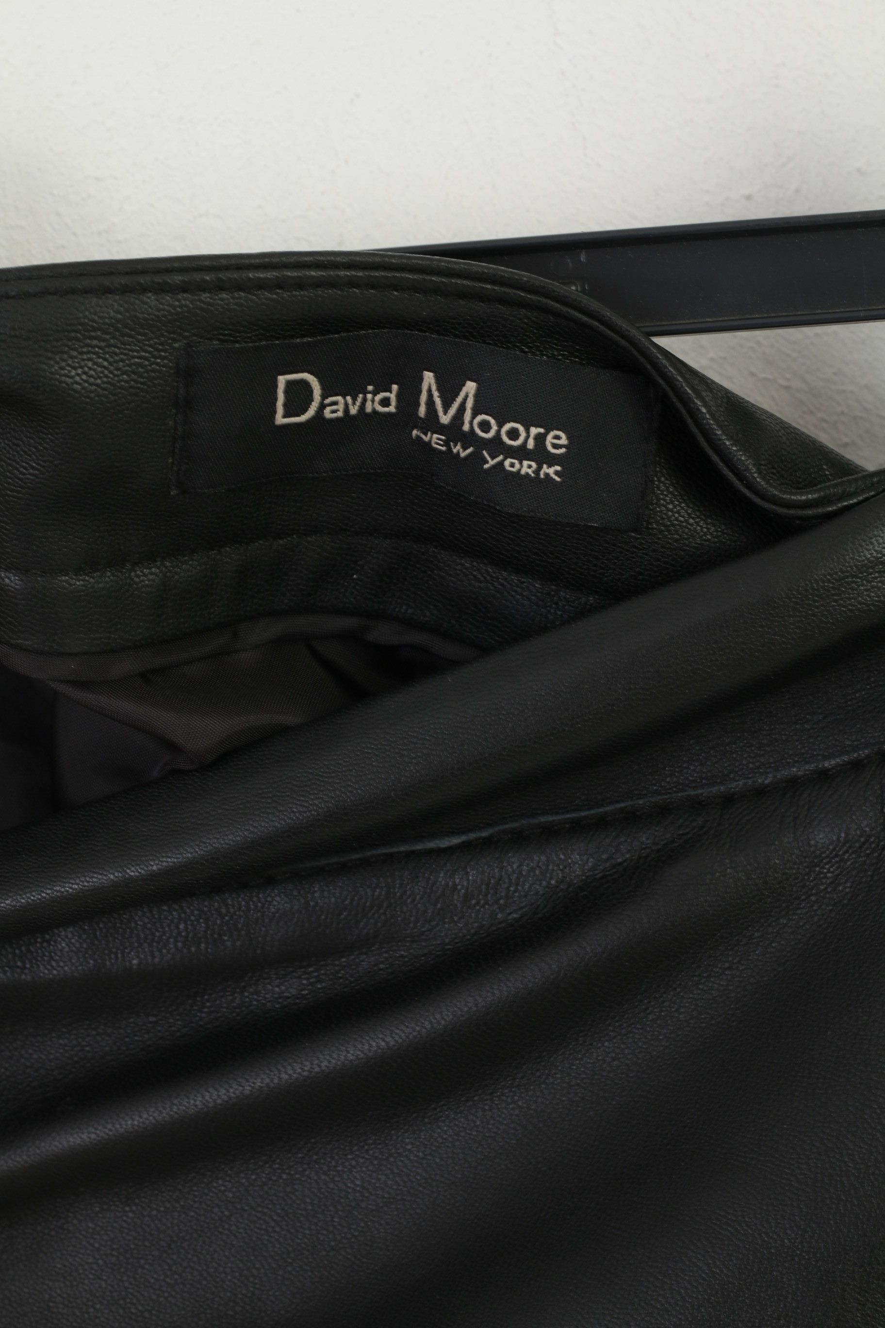 Leather × Vintage David Moore New York Women 20 46 Mini Skirt Black Soft 7784 Size 38" / US 16 / IT 52 - 2 Thumbnail