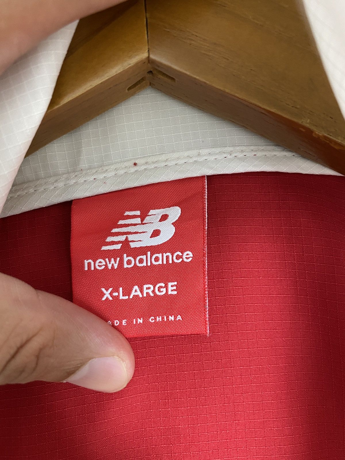 New Balance Rare‼️ New Balance Windbreker Rain Jacket Spell Out Size US XL / EU 56 / 4 - 4 Thumbnail