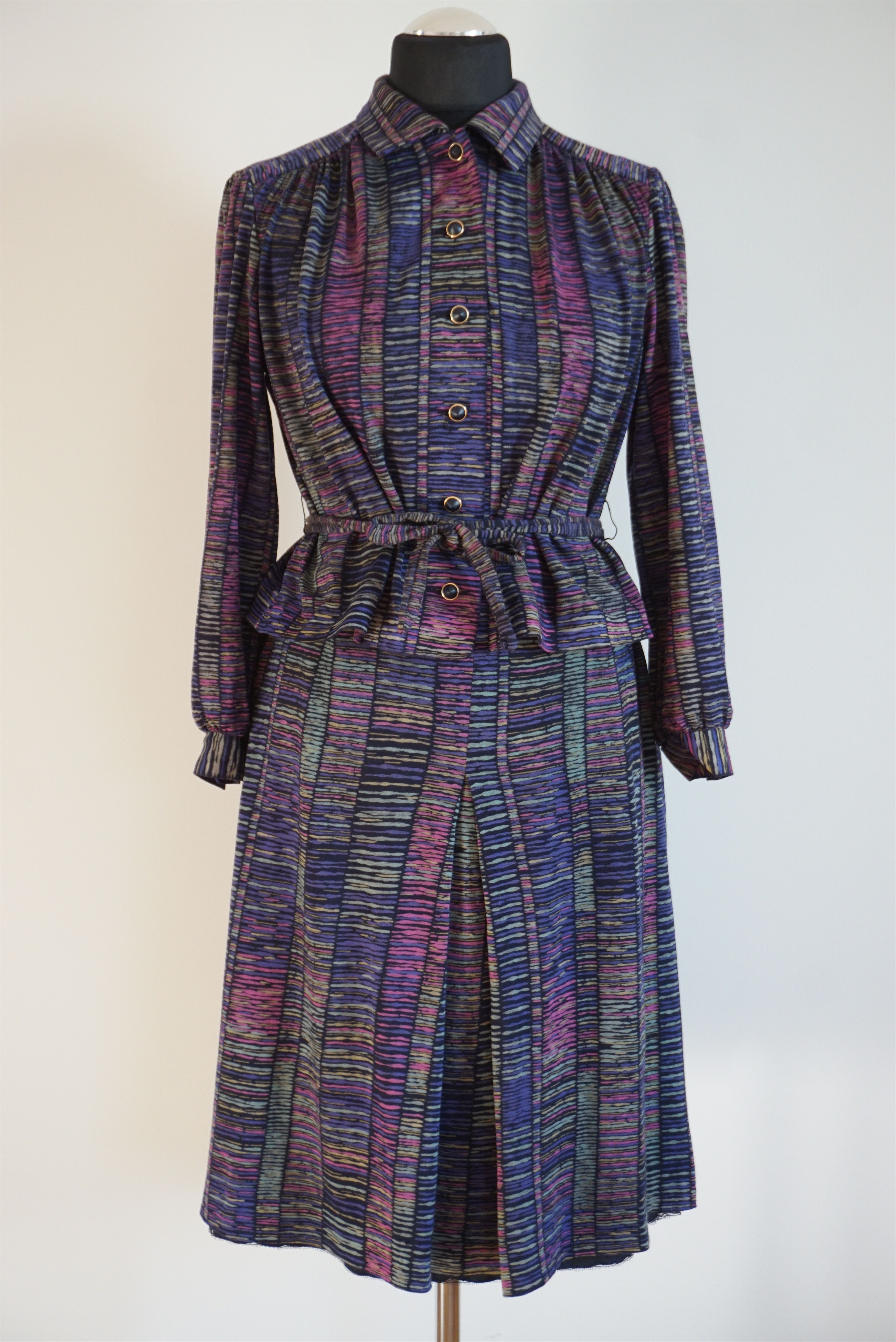 Vintage True vintage 70's 80's top & skirt set 42 M/L 8/10 wool Size M / US 6-8 / IT 42-44 - 1 Thumbnail