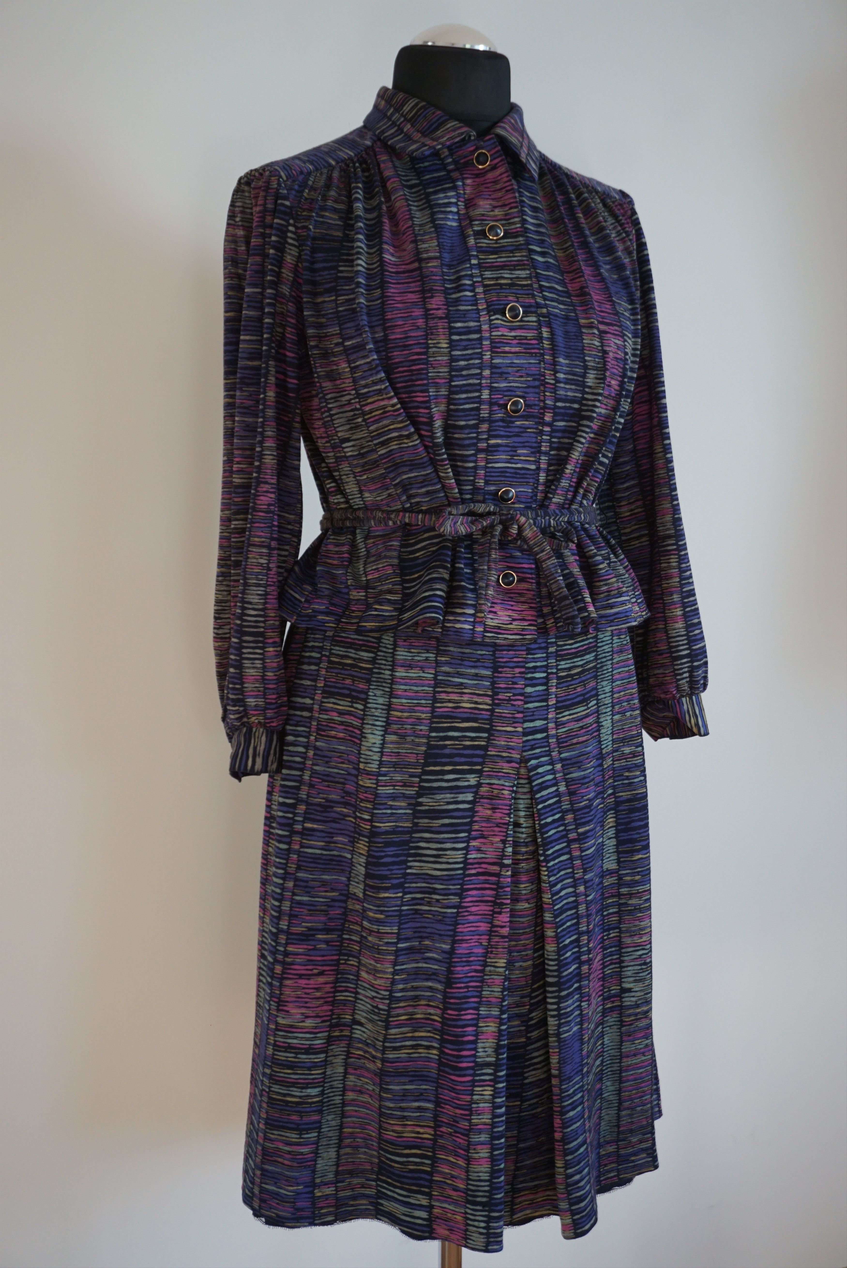 Vintage True vintage 70's 80's top & skirt set 42 M/L 8/10 wool Size M / US 6-8 / IT 42-44 - 2 Thumbnail