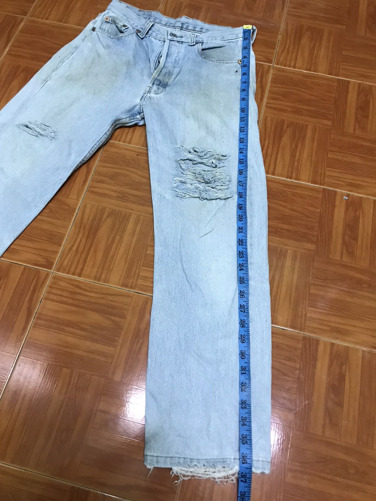 Levi's Vtg Light Wash Distressed Jeans – Straight Leg Frayed Hem Size US 28 / EU 44 - 12 Thumbnail
