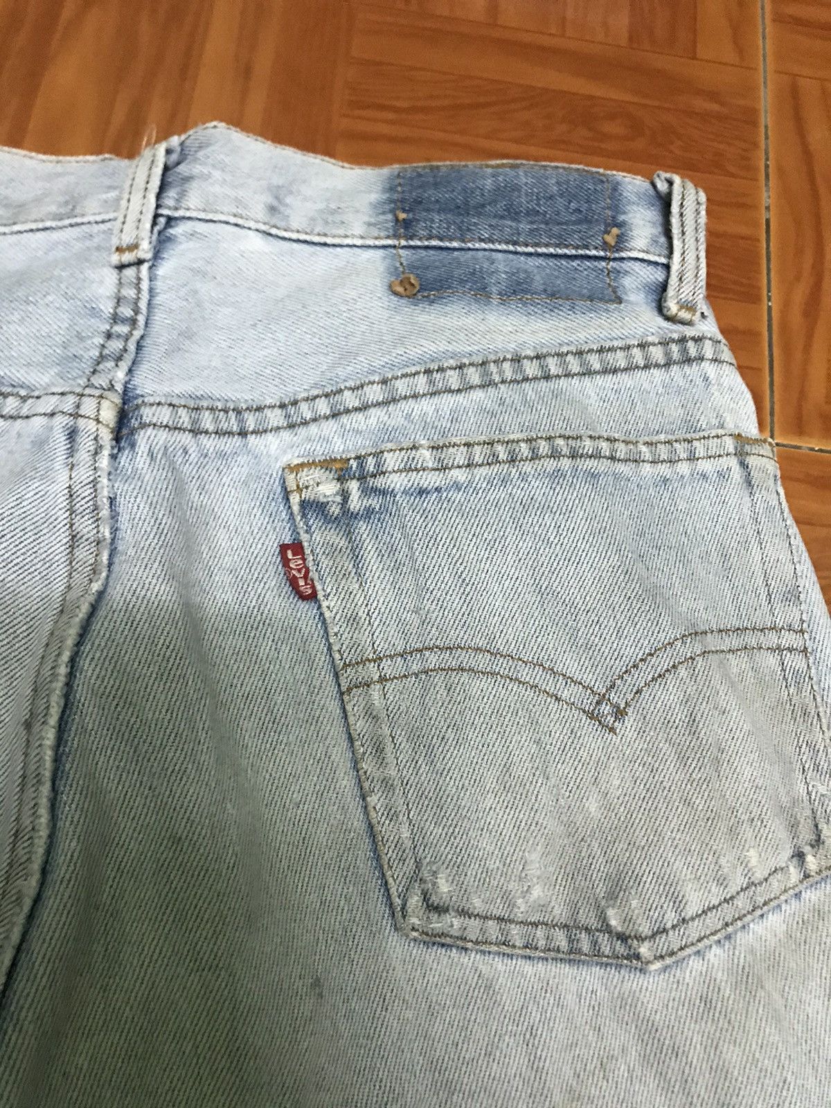 Levi's Vtg Light Wash Distressed Jeans – Straight Leg Frayed Hem Size US 28 / EU 44 - 6 Thumbnail