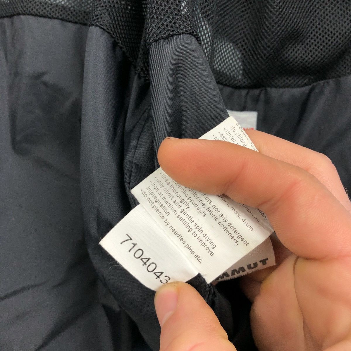 Mammut × Vintage Vintage Mammut outdoor dry tech windbreaker mens M Size US M / EU 48-50 / 2 - 11 Thumbnail