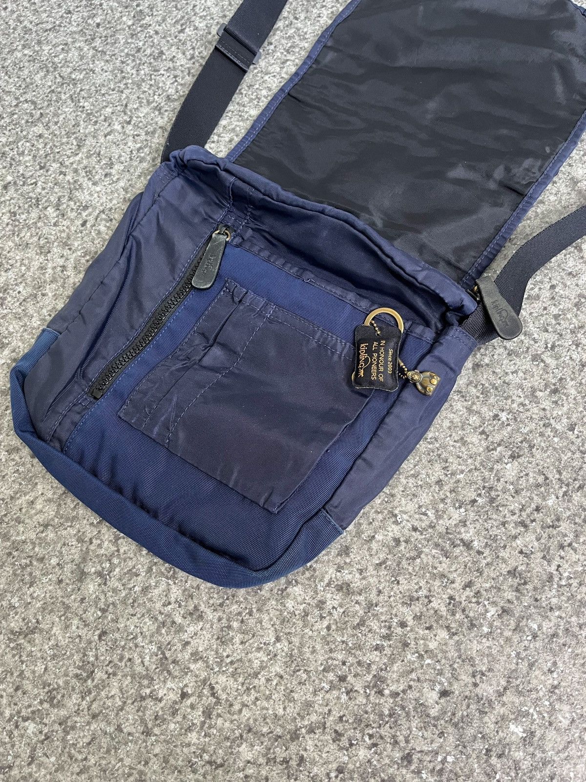 Japanese Brand VINTAGE Y2K KIPLING CROSSBODY BAG MONKEY Size ONE SIZE - 5 Thumbnail
