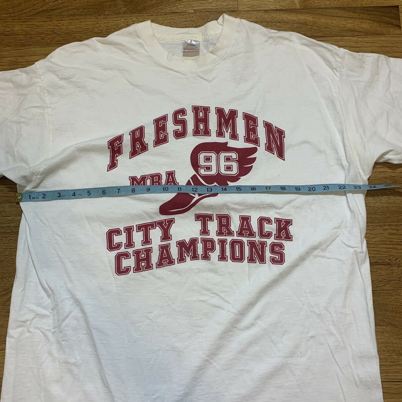 Other × Vintage Vintage 90s Freshmen MBA Track USA 1996 White T-Shirt XL/L Size US L / EU 52-54 / 3 - 7 Thumbnail