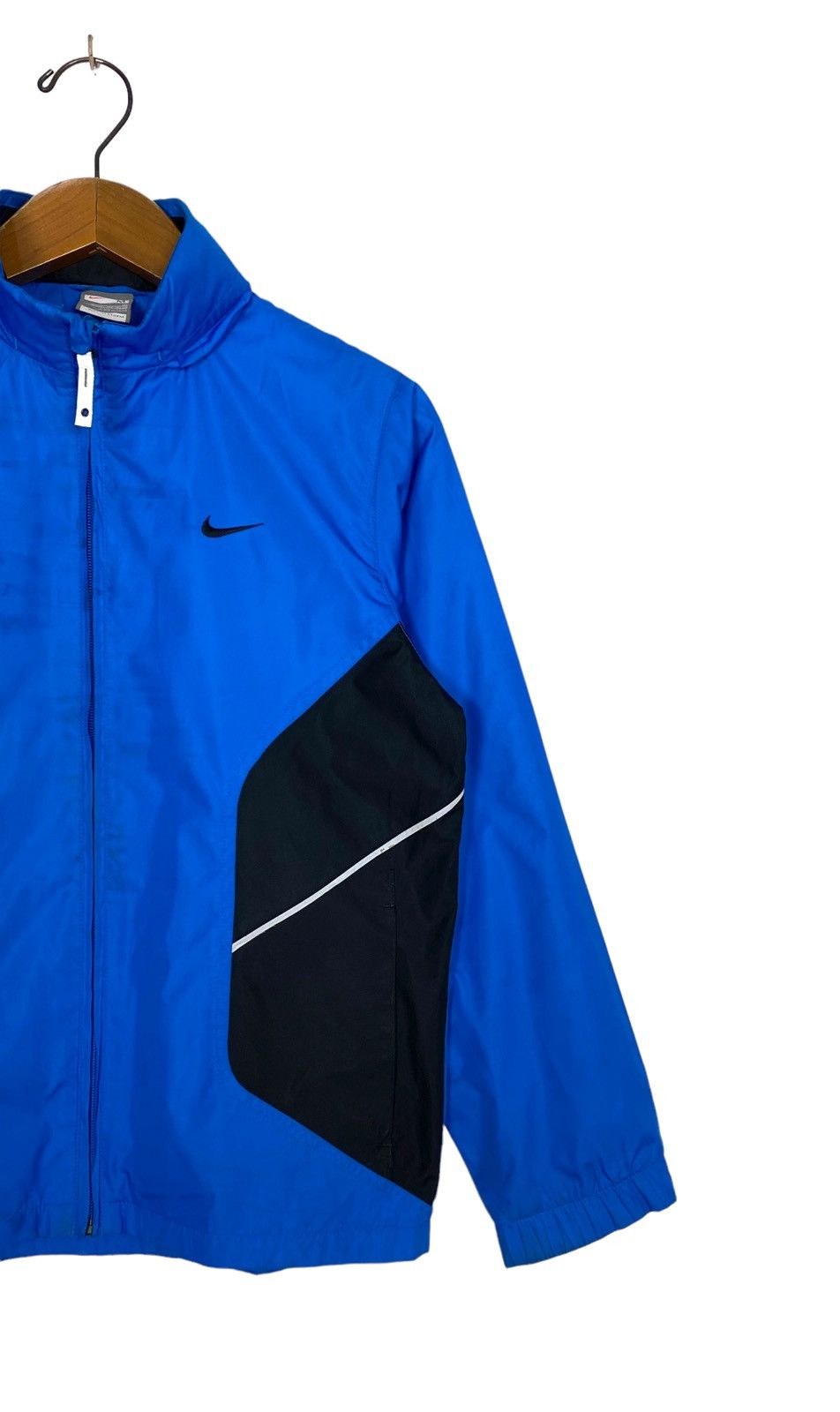 Nike Rare‼️ Nike Light Jacket Embroidery Small Logo For Boys Size US M / EU 48-50 / 2 - 3 Thumbnail