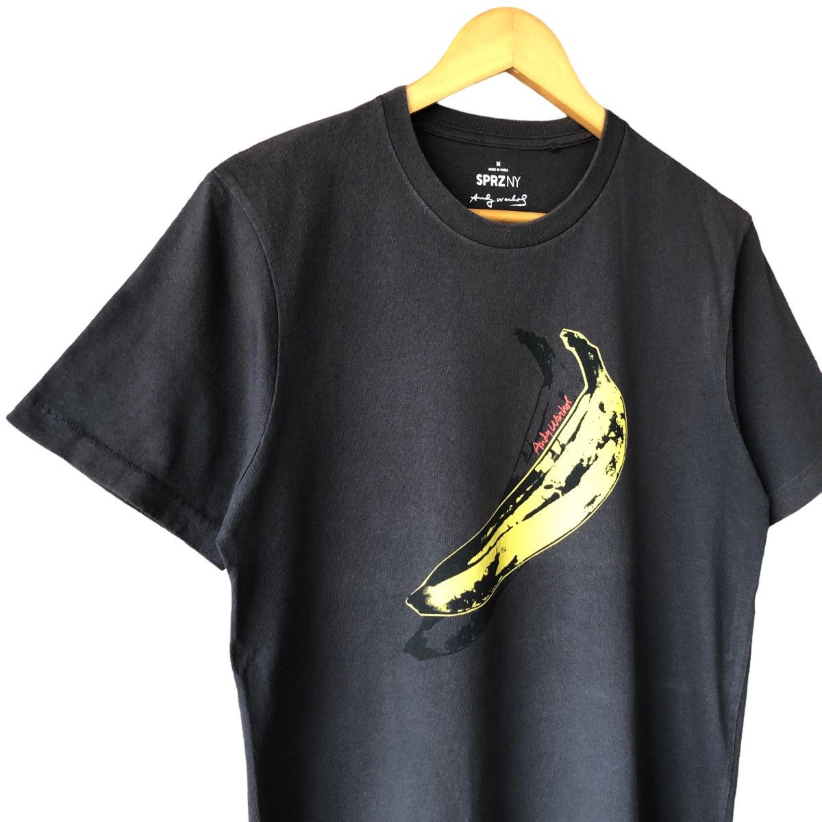 Andy Warhol × Uniqlo Andy Warhol Banana Pop Art Uniqlo Big Logo Tee Shirt M Size US M / EU 48-50 / 2 - 2 Thumbnail