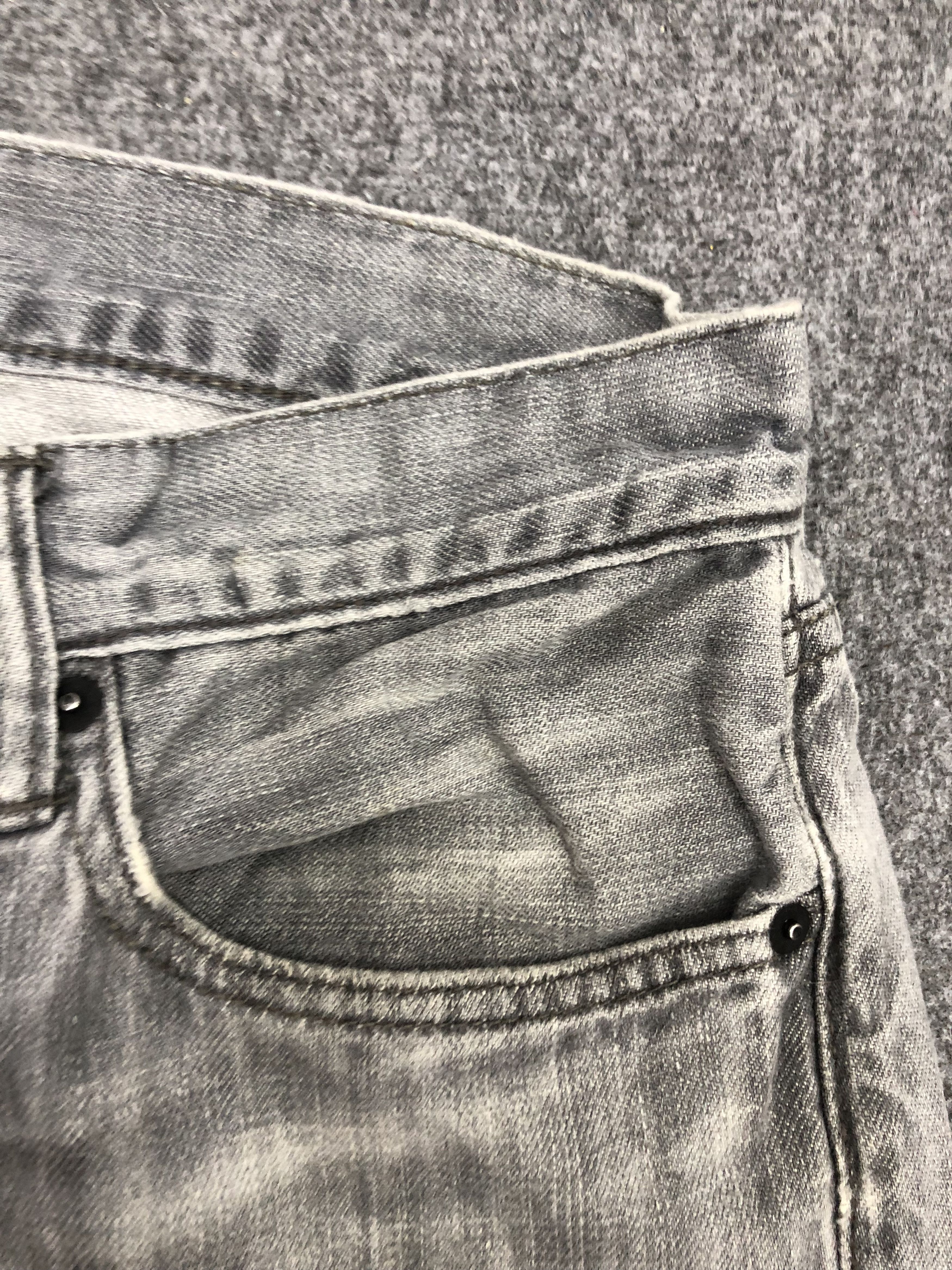 Levi's Vintage Levis 514 Light Wash Denim DP1302 Size US 33 - 9 Thumbnail