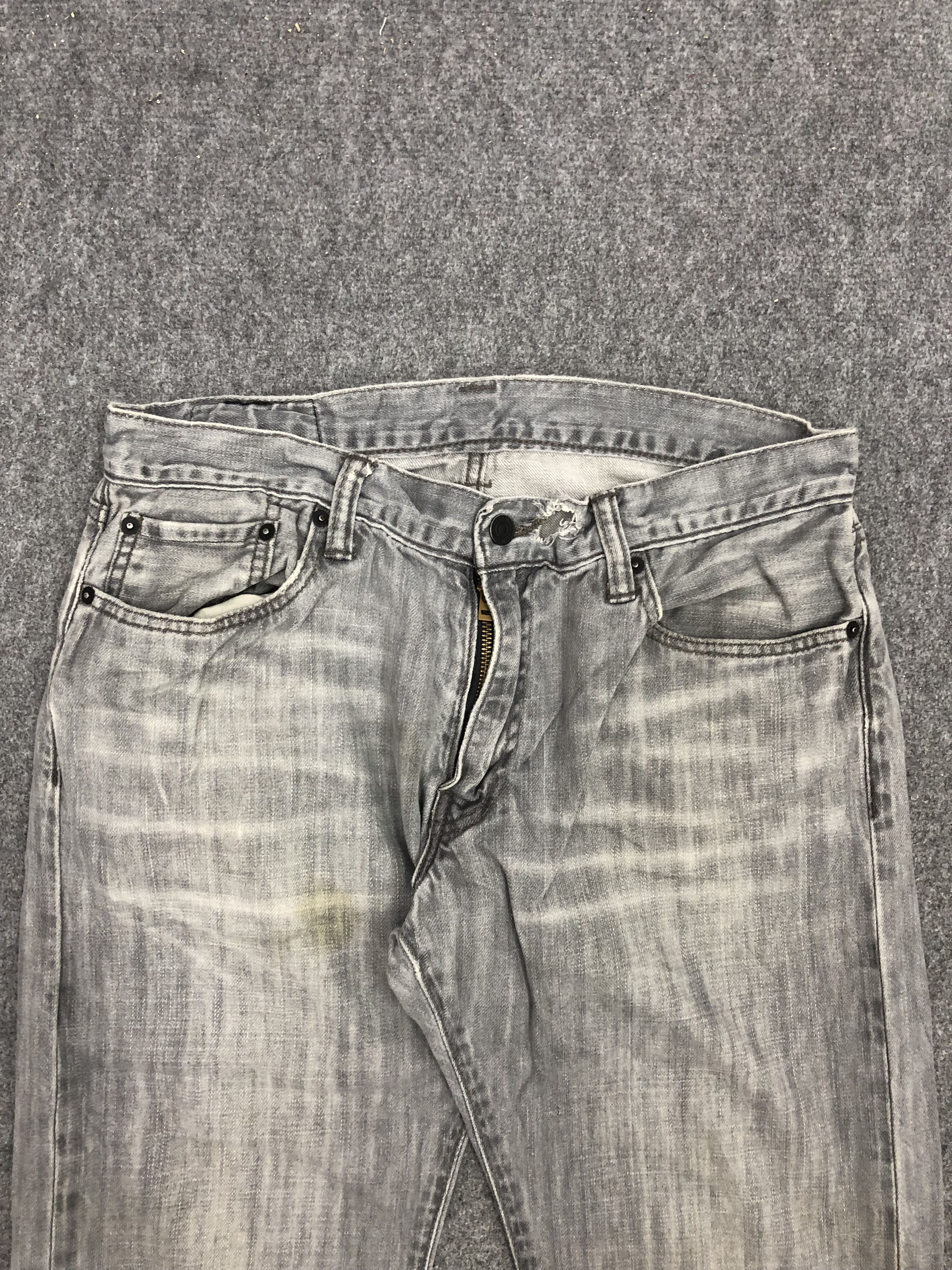 Levi's Vintage Levis 514 Light Wash Denim DP1302 Size US 33 - 2 Thumbnail