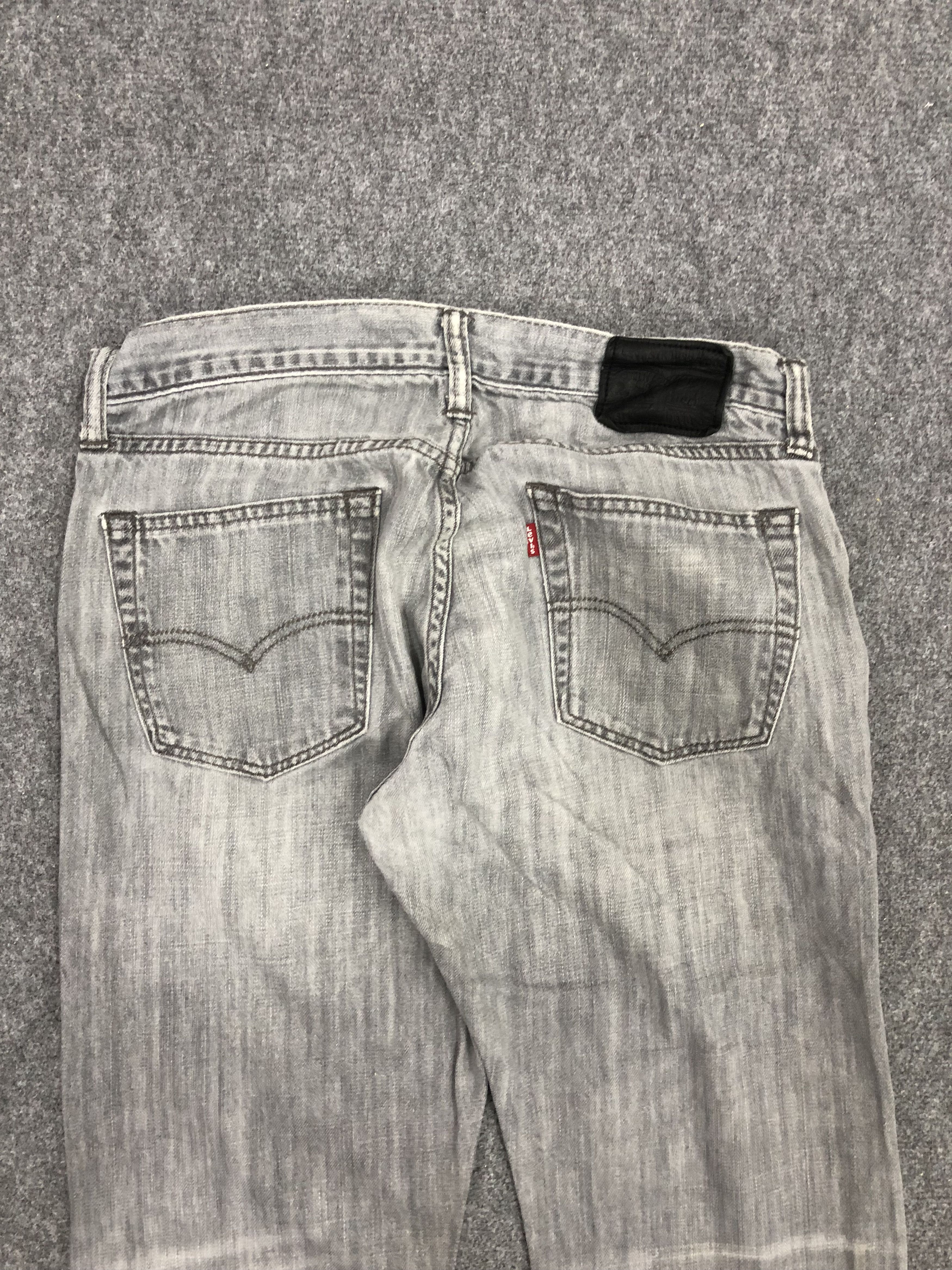 Levi's Vintage Levis 514 Light Wash Denim DP1302 Size US 33 - 4 Thumbnail