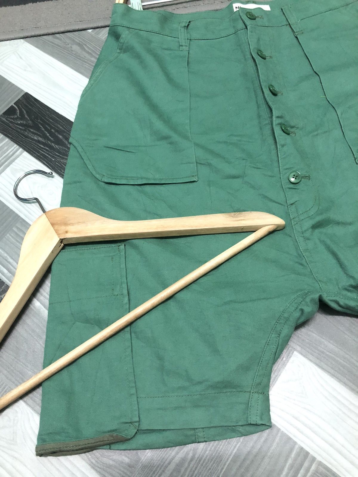 Issey Miyake × Japanese Brand × Ne-Net Ne-NET ISSEY MIYAKE HIGH RISE MULTI POCKET SHORT PANTS Size US 31 - 3 Thumbnail