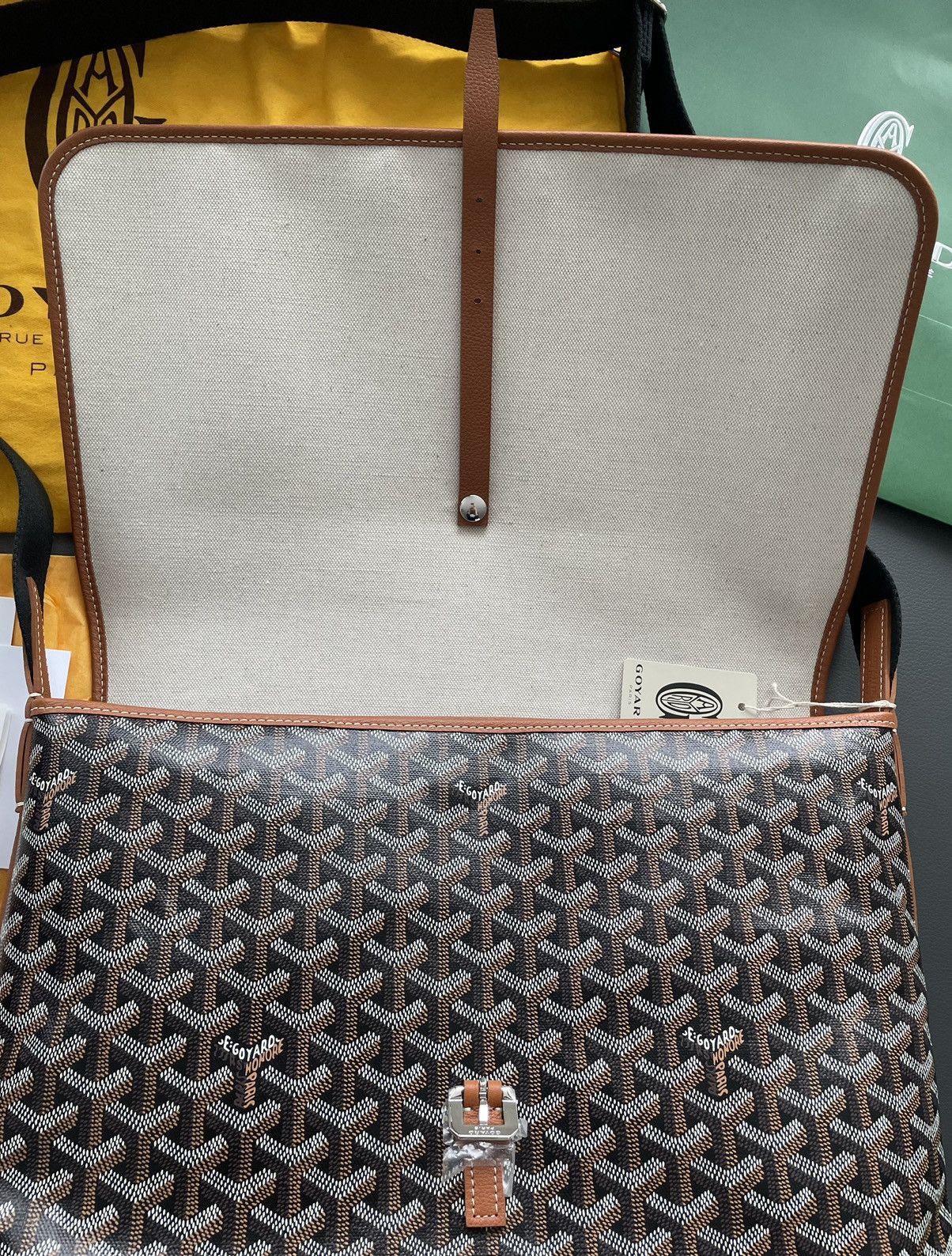 Goyard Brand NEW RARE Classic Goyard Crossbody Large Messenger Bag Size ONE SIZE - 12 Thumbnail
