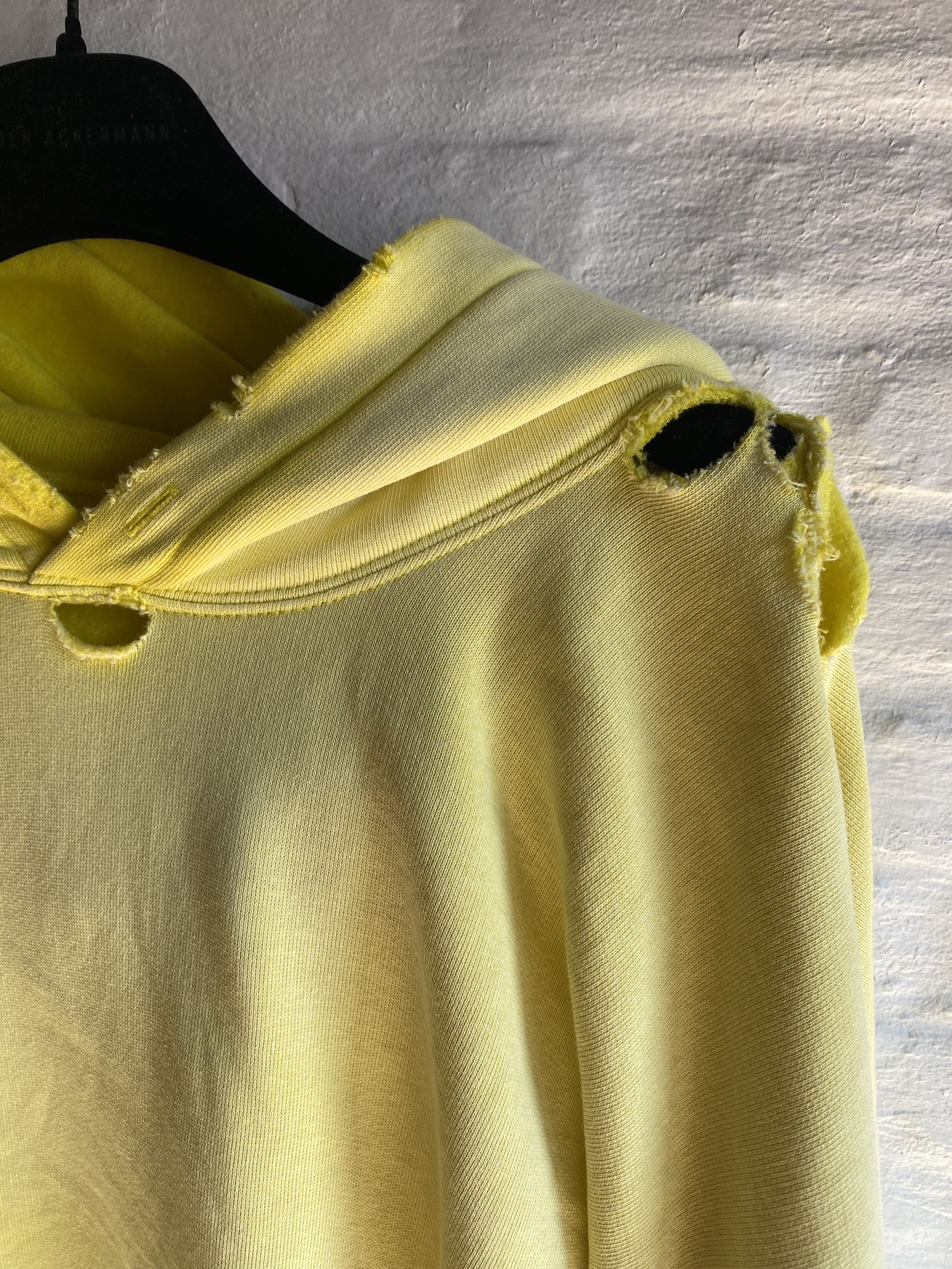 Balenciaga Oversized Yellow Faded Destroyed Hoodie Size S Size US S / EU 44-46 / 1 - 3 Thumbnail