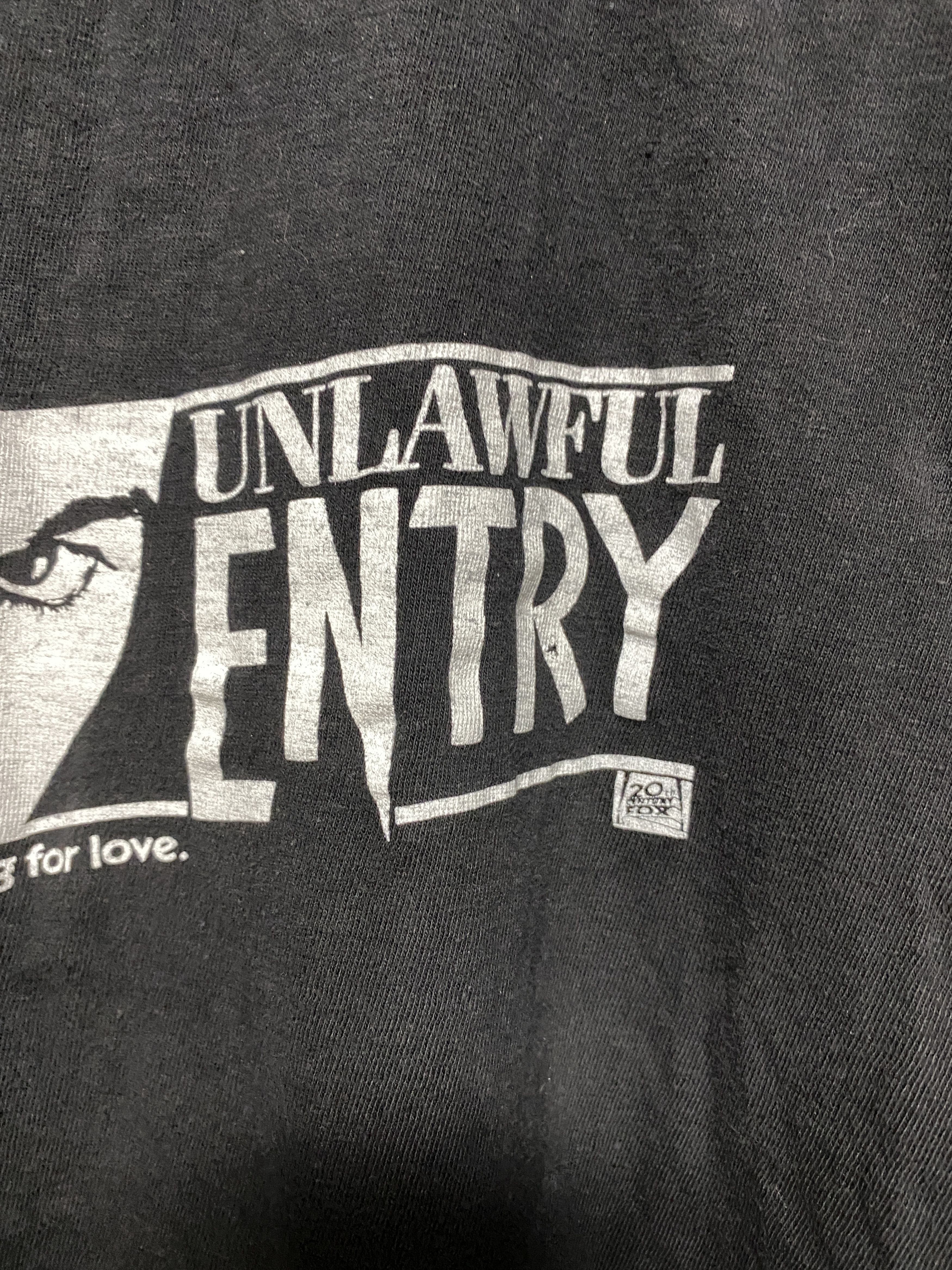 Vintage Rare Unlawful Entry 90s Vintage Movie Tee Size US XL / EU 56 / 4 - 5 Thumbnail