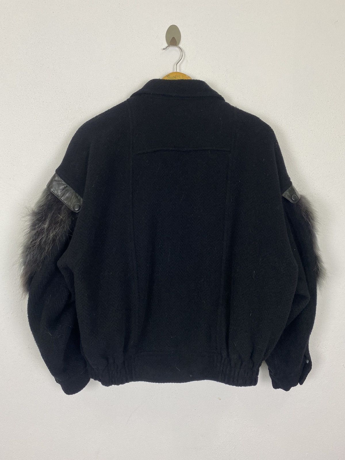 BIJAN × Japanese Brand VINTAGE BIZAN BOMBER FUR JACKET NICE DESIGN Size US L / EU 52-54 / 3 - 7 Thumbnail
