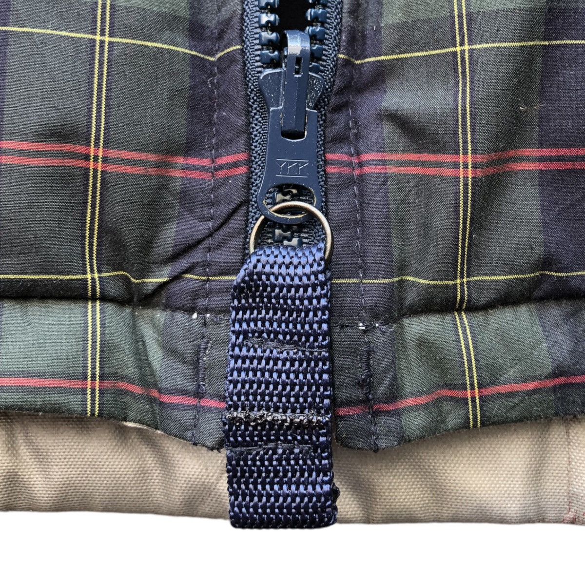 Tommy Hilfiger VTG Tommy Hilfiger Tartan Check Down Feather Puffer Jacket Size US M / EU 48-50 / 2 - 17 Thumbnail