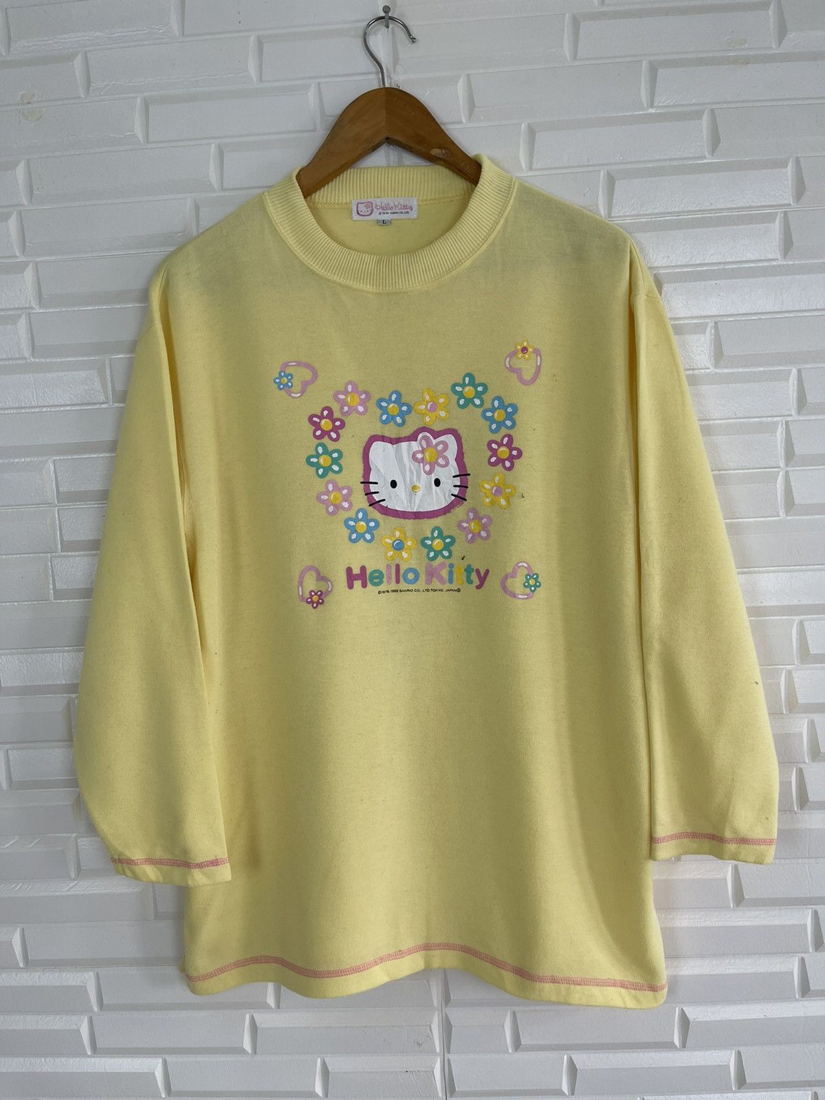 Cartoon Network Vintage HELLO KITTY Sweatshirt Kardashian Style Size US L / EU 52-54 / 3 - 1 Thumbnail