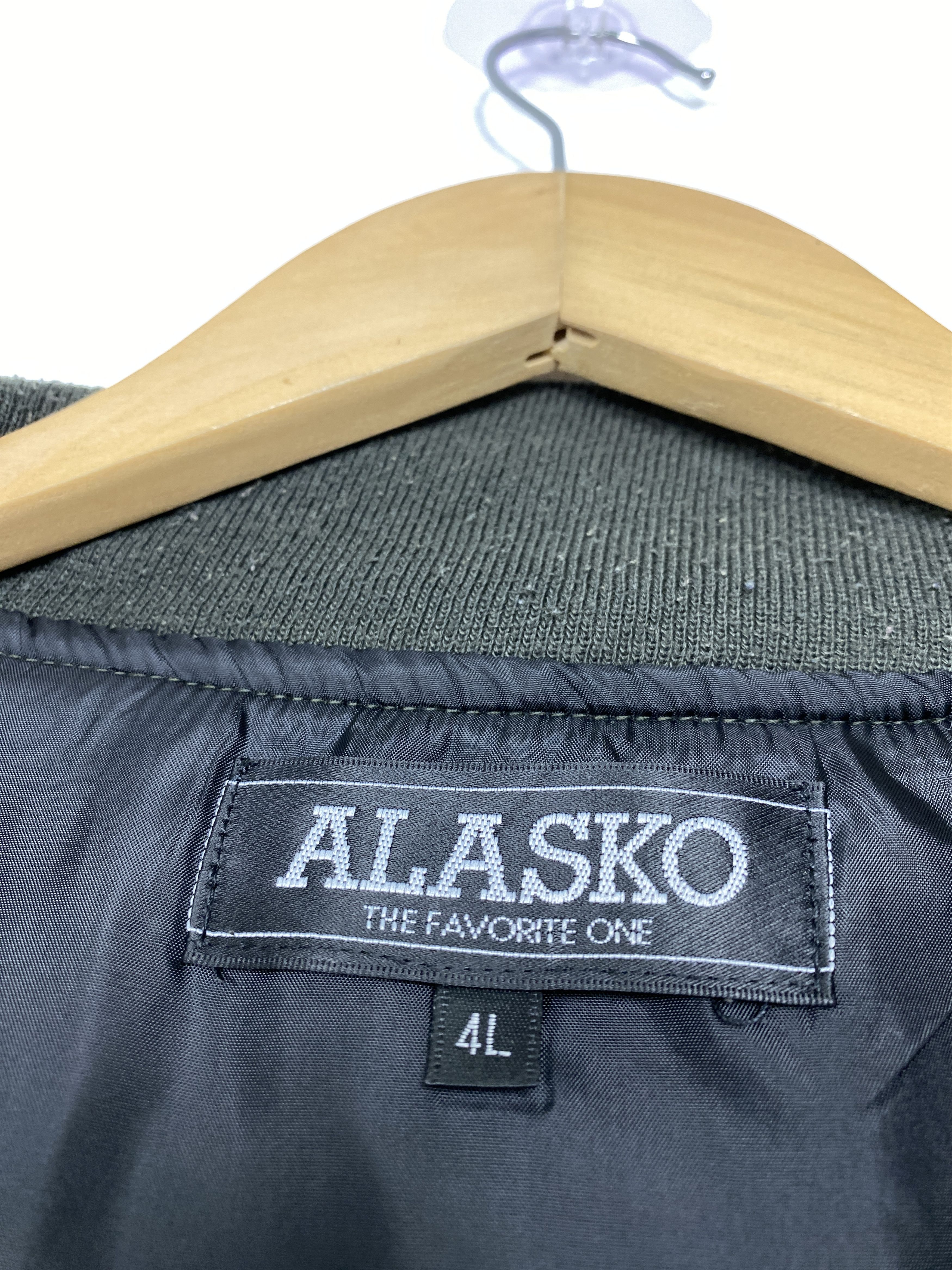 Japanese Brand Vintage ALASKO New York Patch Logo Nylon Bomber Jacket Size US XXL / EU 58 / 5 - 18 Thumbnail