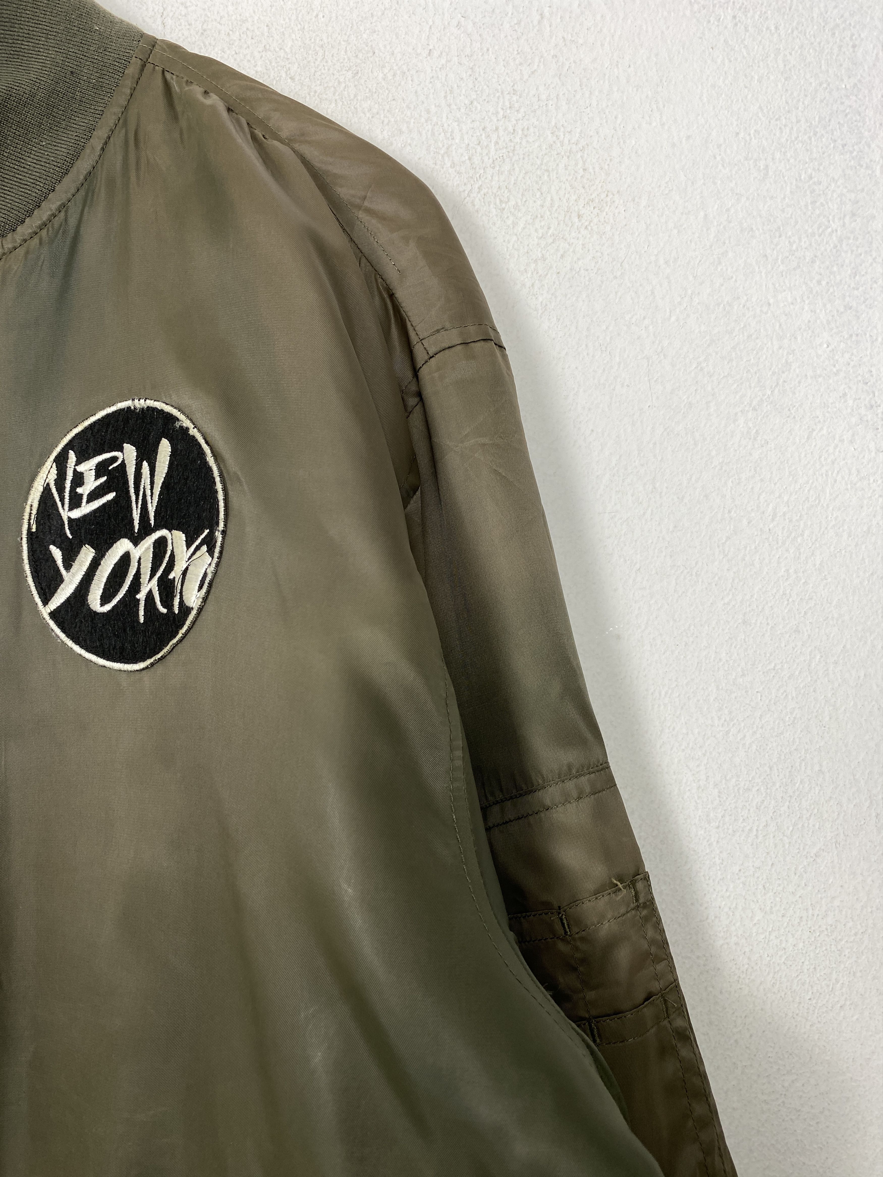 Japanese Brand Vintage ALASKO New York Patch Logo Nylon Bomber Jacket Size US XXL / EU 58 / 5 - 7 Thumbnail