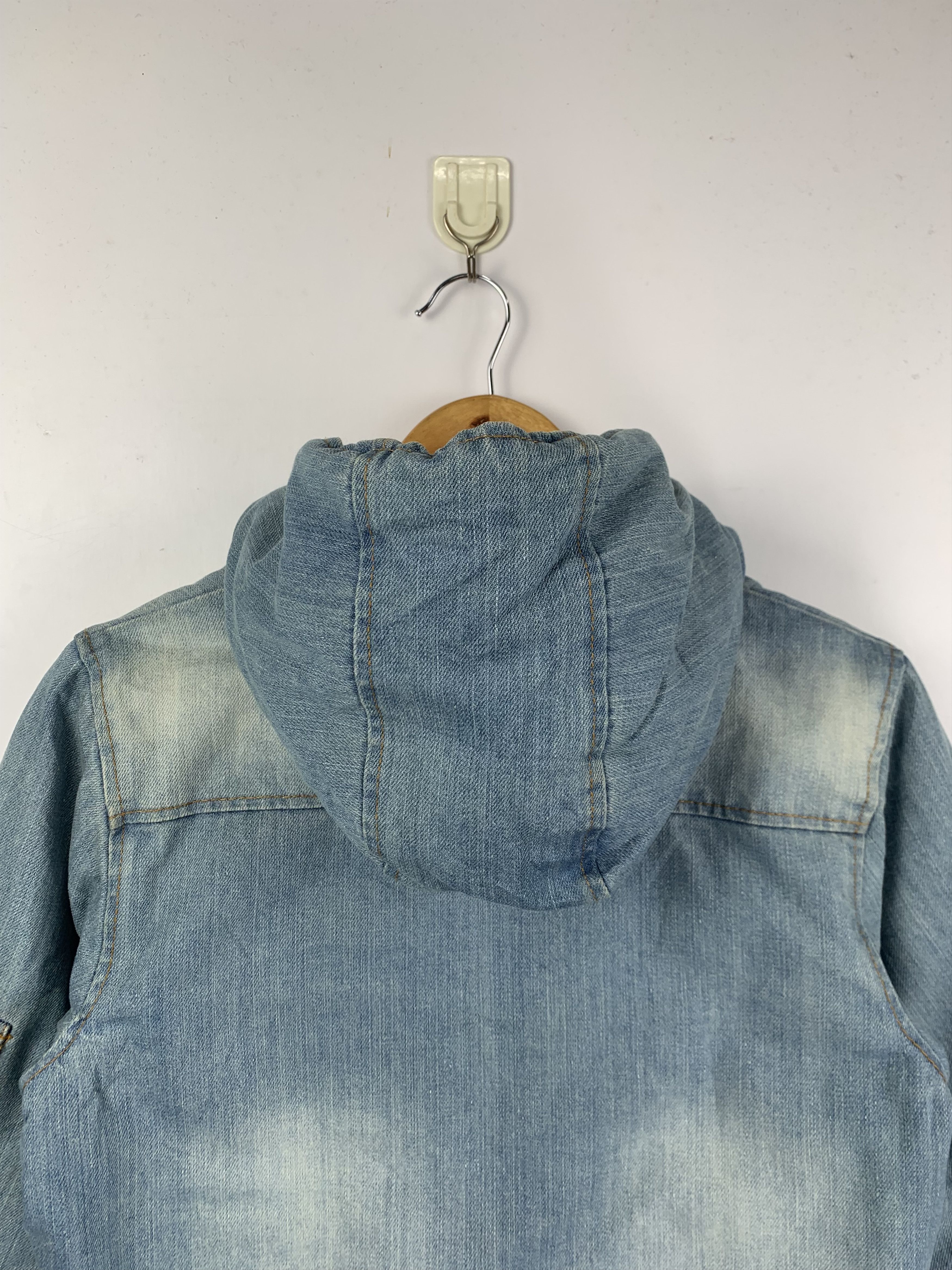 Japanese Brand Vintage Japanese Brand Multi Pocket Faded Denim Jacket Size US S / EU 44-46 / 1 - 7 Thumbnail