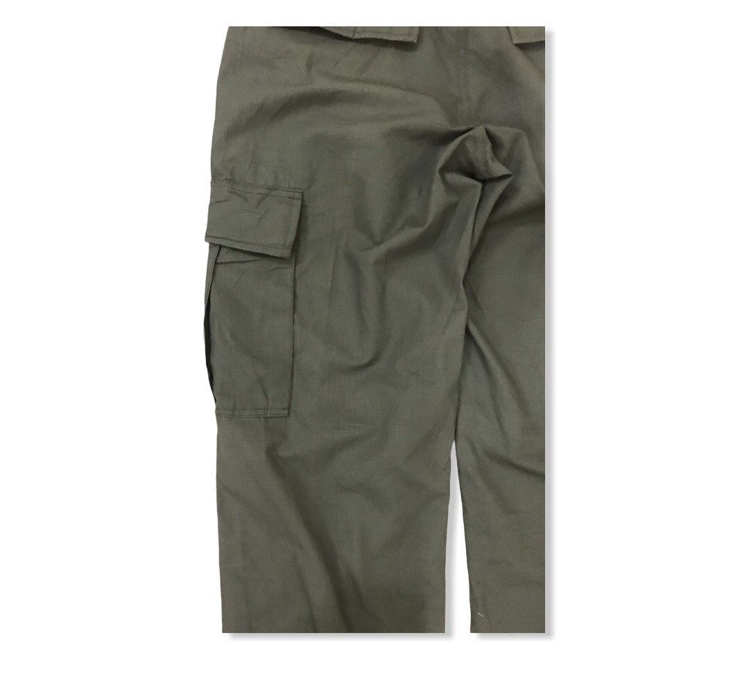 Japanese Brand Japanese Brand Yoshitomo Multipocket Parachute Cargo Pants Size US 32 / EU 48 - 17 Thumbnail