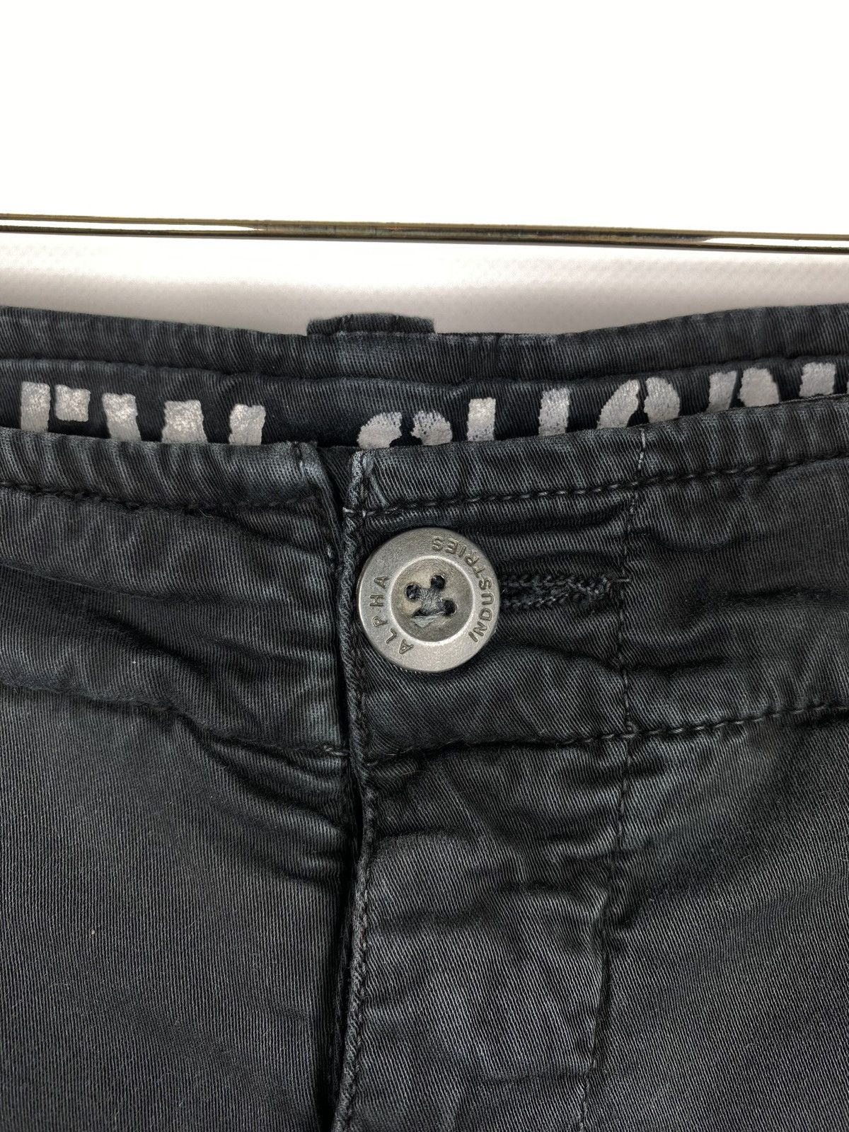 Alpha Industries Alpha Industries men’s cargo crew shorts size 32 faded Size US 32 / EU 48 - 4 Thumbnail
