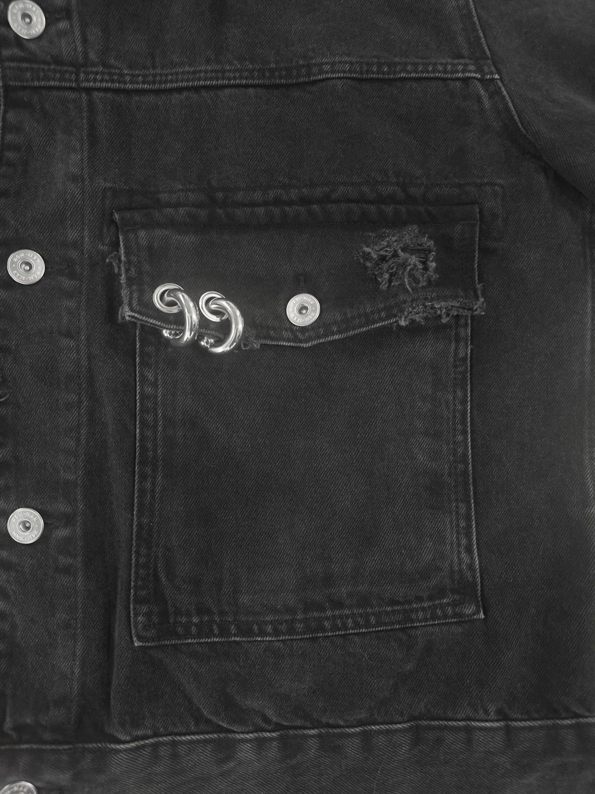 H&M Distressed & Pierced Denim Jacket Size US L / EU 52-54 / 3 - 4 Thumbnail