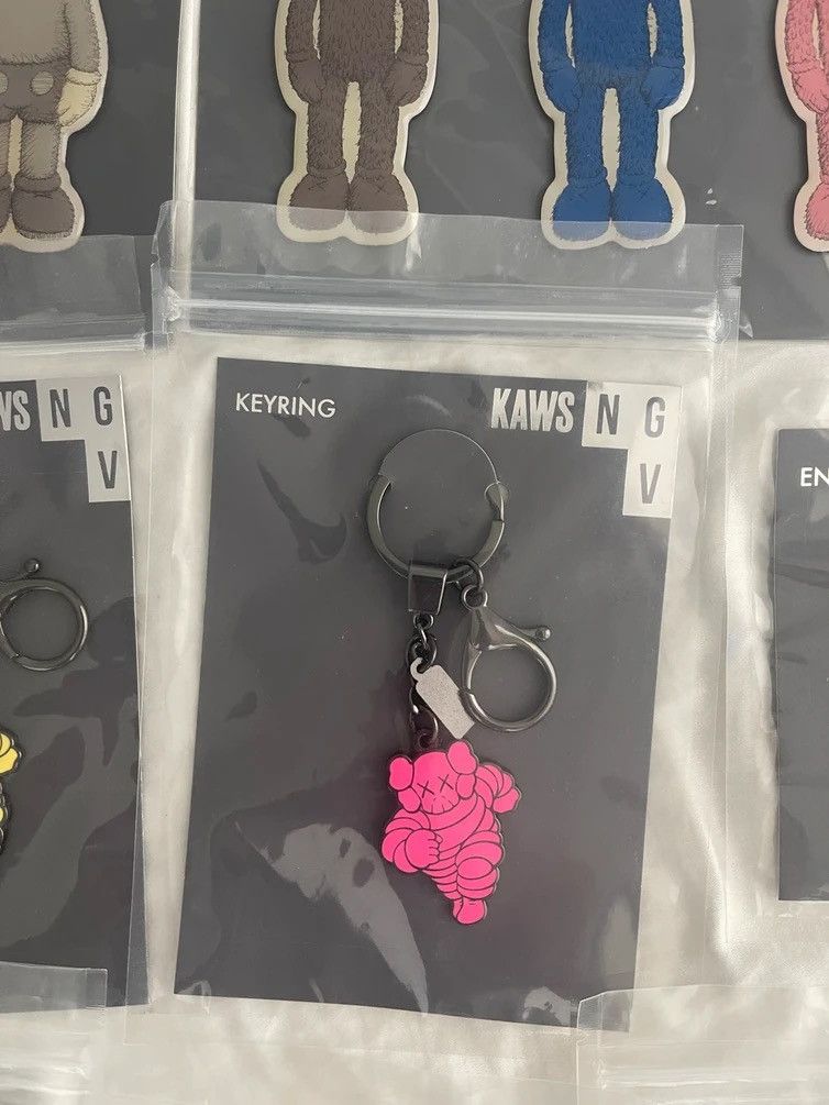 Kaws RARE VINTAGE Kaws Pins, Keychains & Magnets Size ONE SIZE - 3 Thumbnail