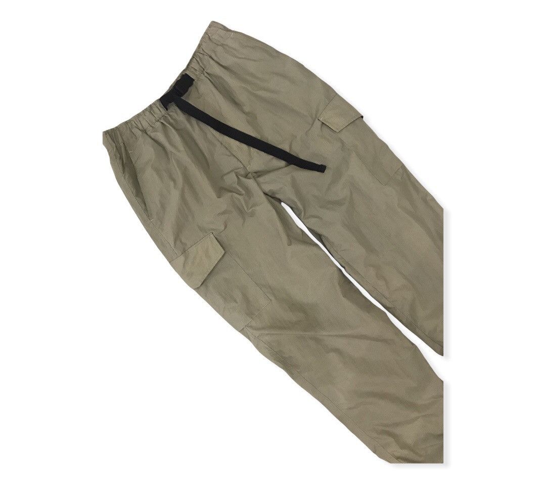 Uniqlo Japanese Brand Uniqlo Hiking Track Cargo Pants Size US 27 - 8 Thumbnail
