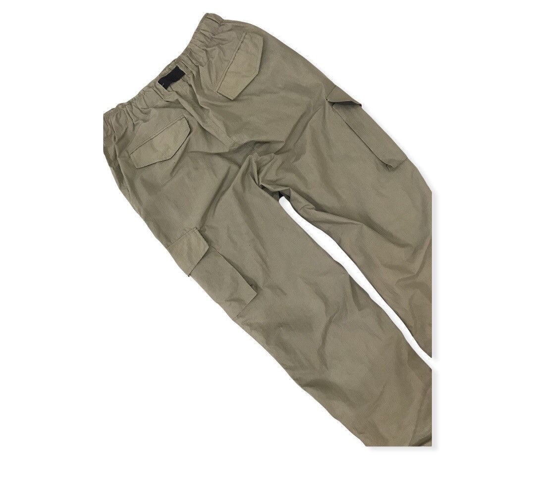 Uniqlo Japanese Brand Uniqlo Hiking Track Cargo Pants Size US 27 - 16 Thumbnail