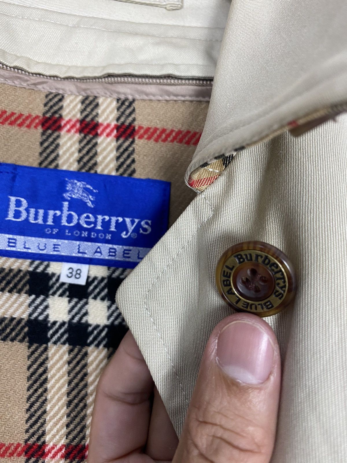Burberry Rare‼️ Vintage Burberrys’ Blue Label Trenchcoat Novacheck Size M / US 6-8 / IT 42-44 - 5 Thumbnail