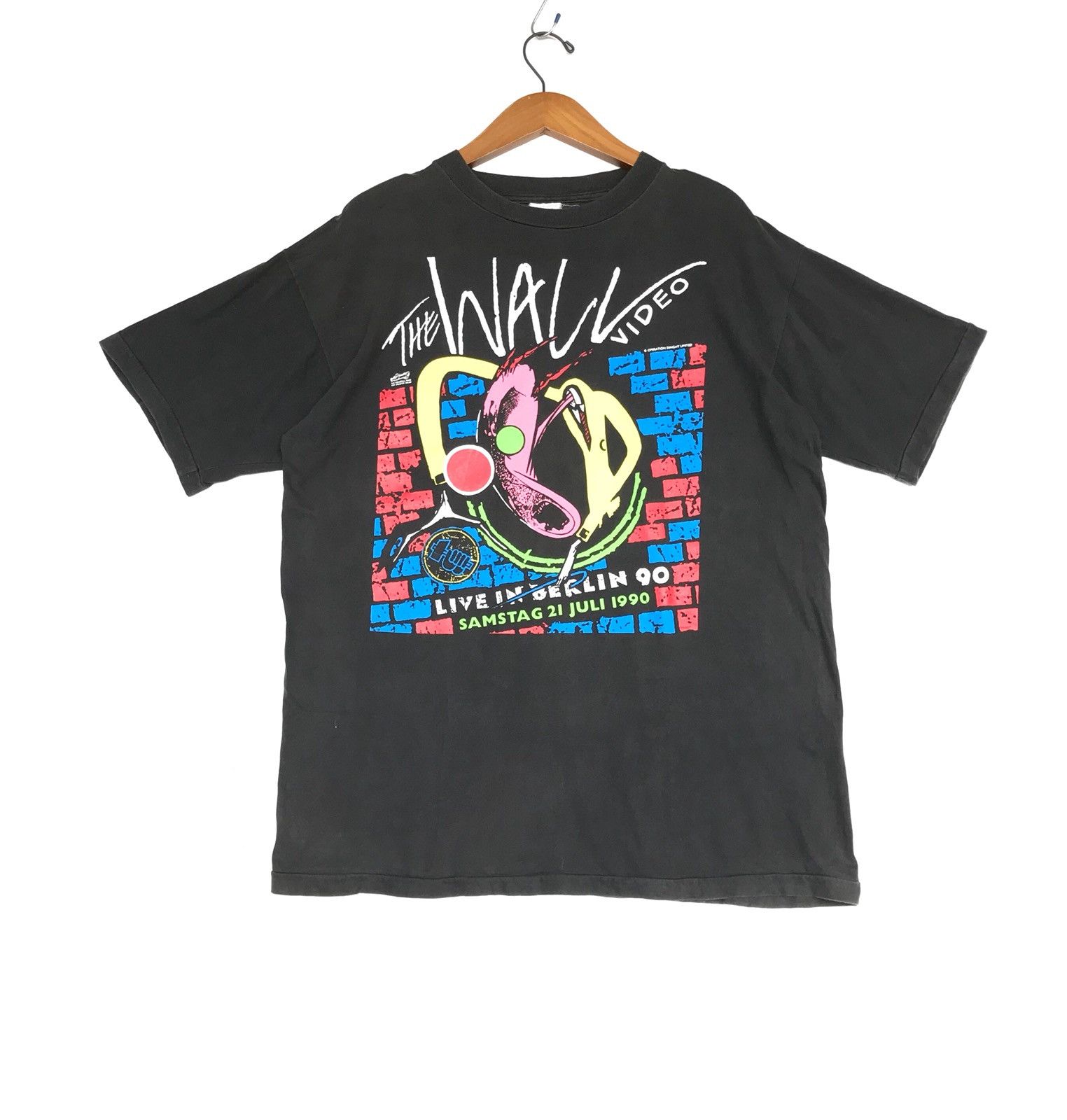 FINAL PRICE ‼️Vtg 90’s Pink Floyd The Wall Video at Berlin