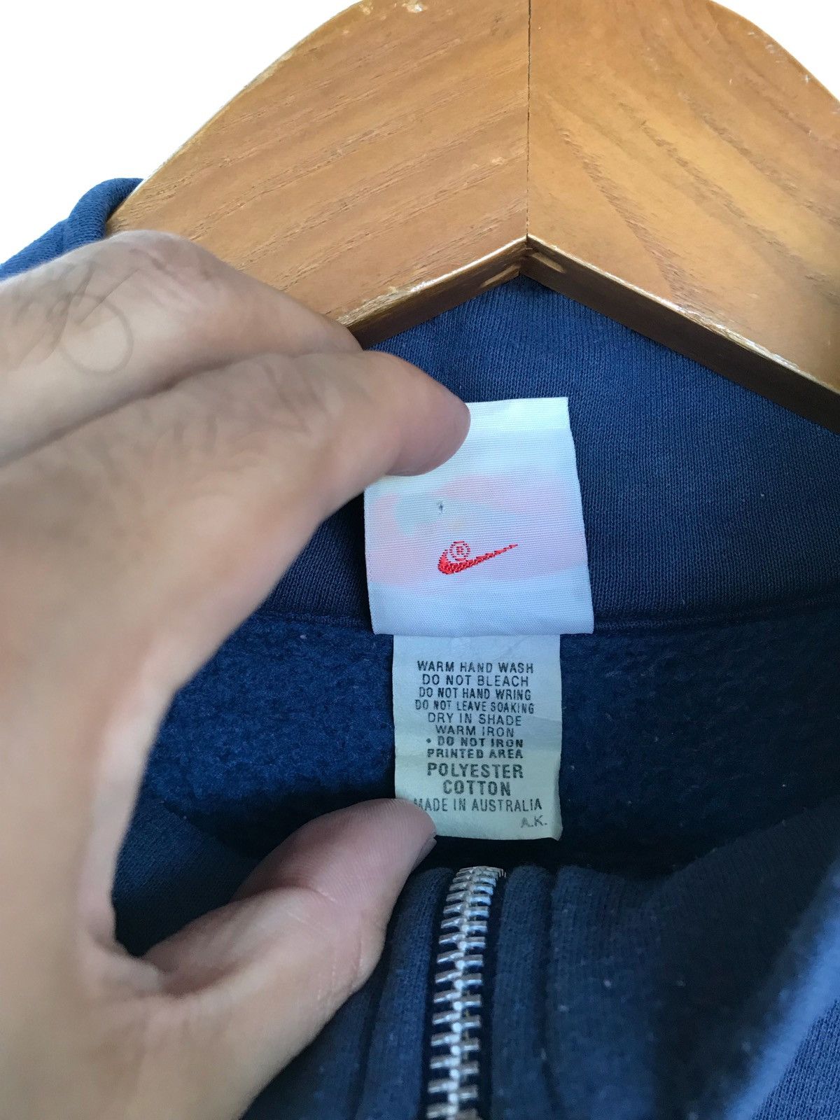 Nike ✔️Rare‼️Nike Air Red Tag Embroided Small Logo XL Size Size US XL / EU 56 / 4 - 4 Thumbnail